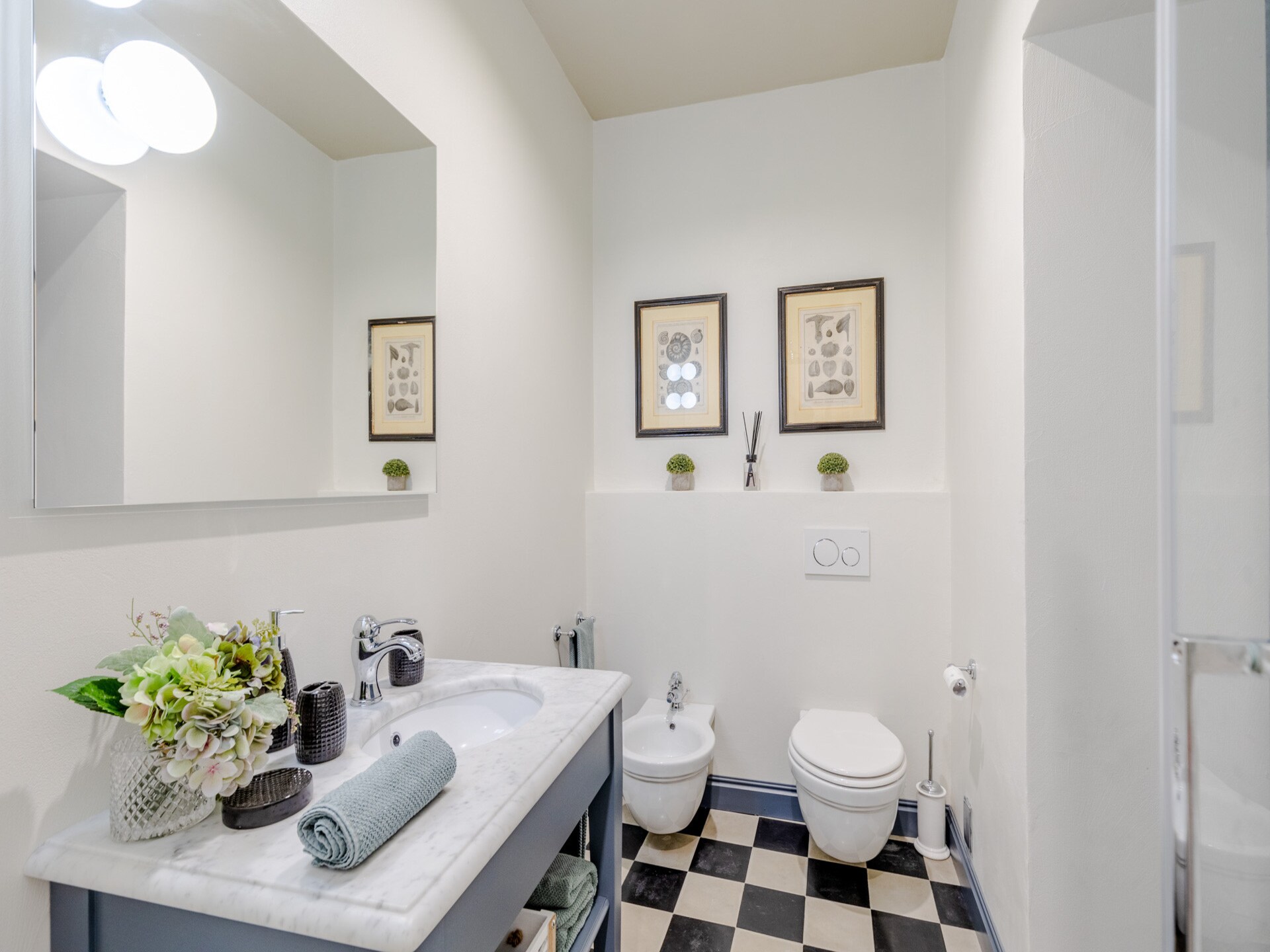 Elegant appartement in renaissancepaleis met uitzicht op Palazzo Pfanner - foto 39