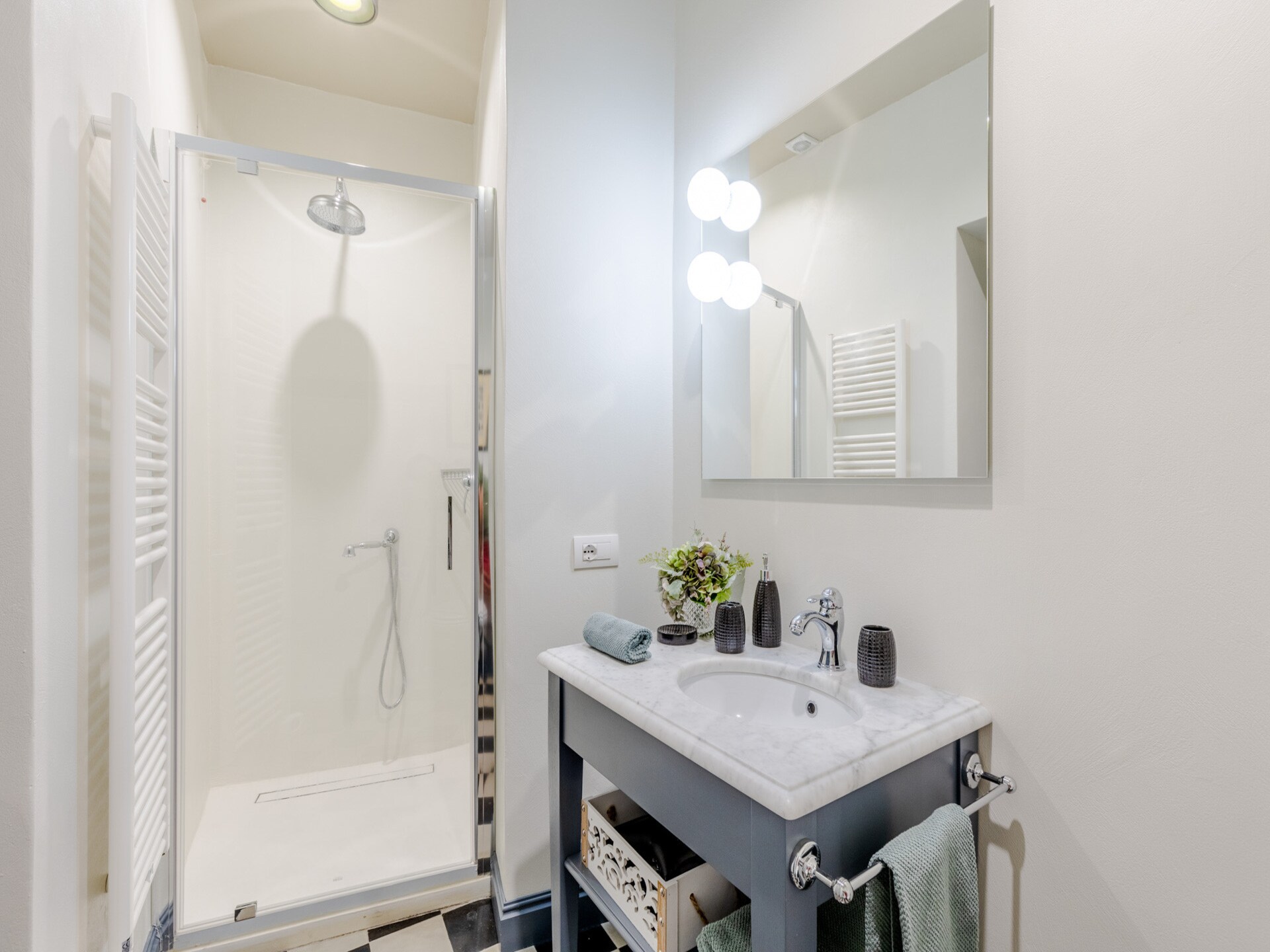 Elegant appartement in renaissancepaleis met uitzicht op Palazzo Pfanner - foto 37