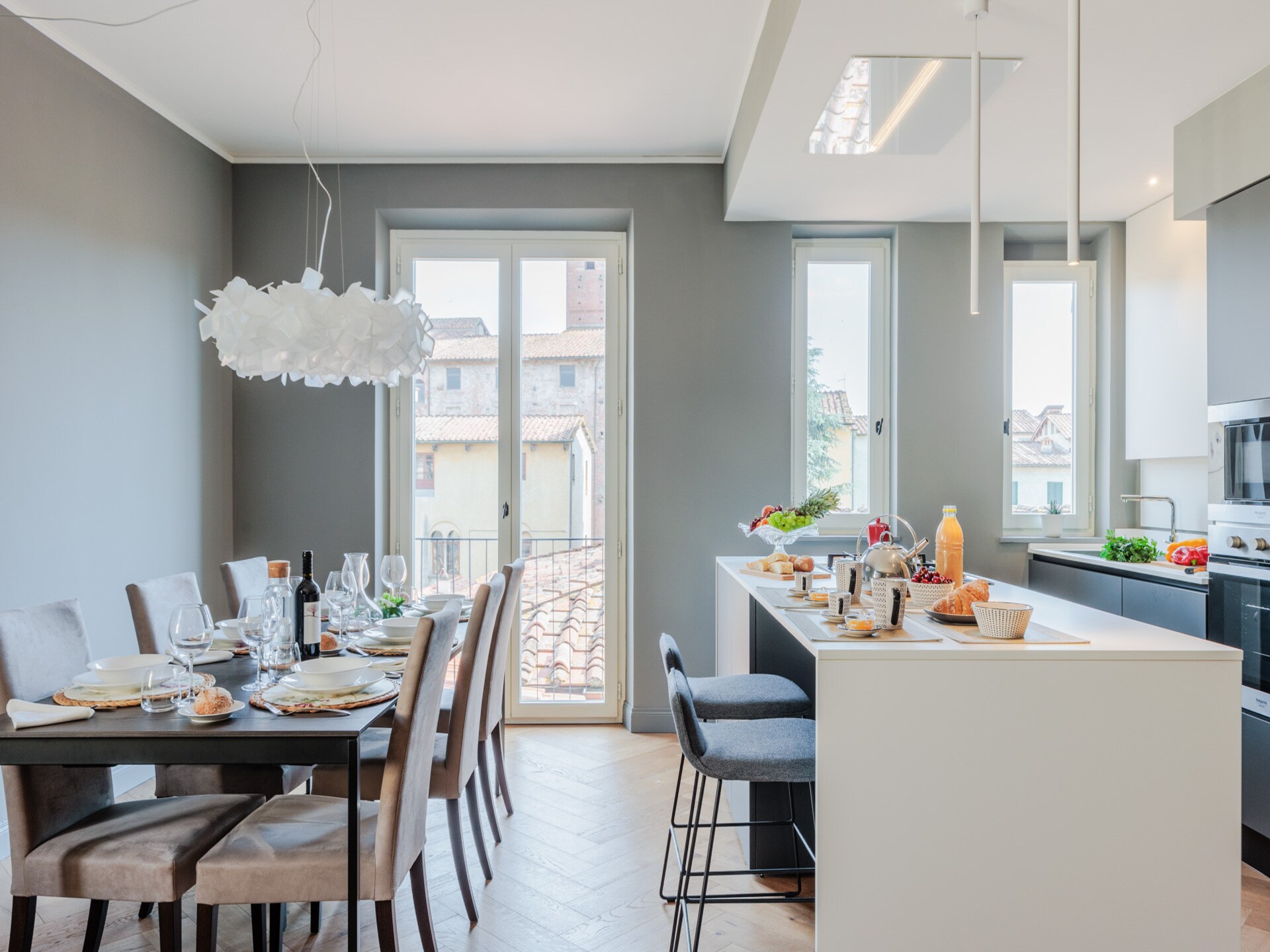 Penthouse Lucca: Modern design met uitzicht op de Torre Guinigi - foto 26