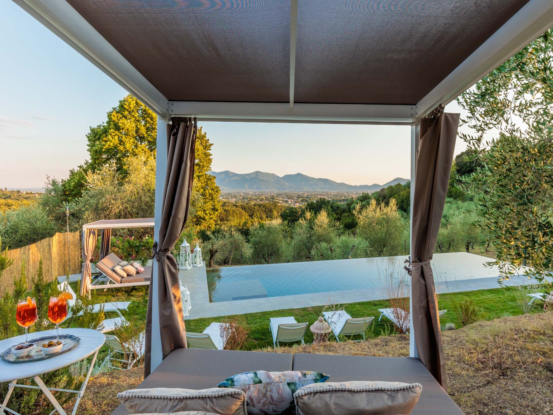 Villa Noa: Ruim Toscaans familieverblijf met zwembad en uitzicht bij Lucca - foto 21