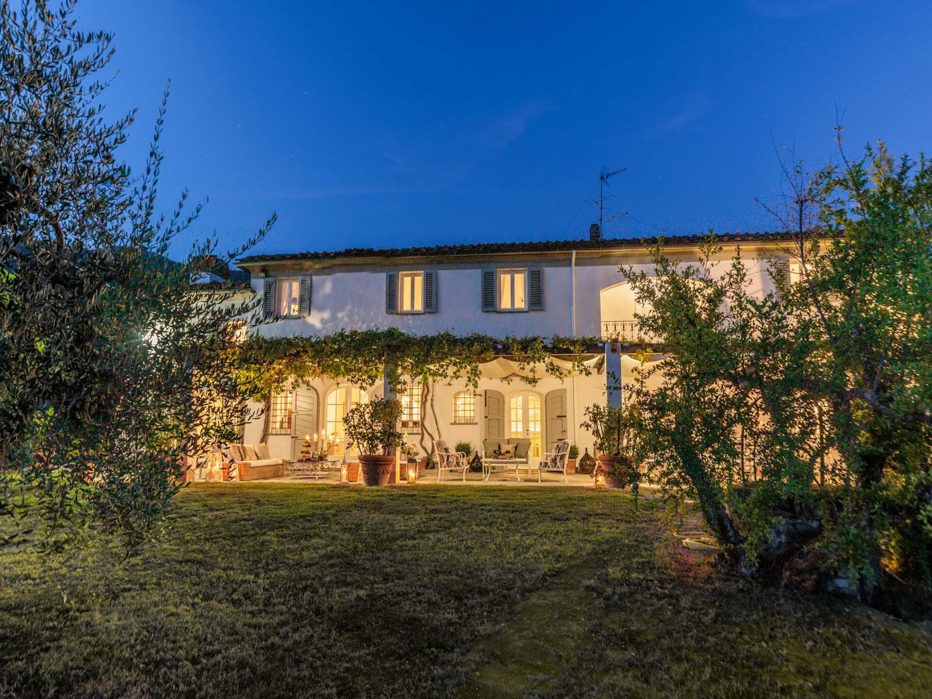 Villa Noa: Ruim Toscaans familieverblijf met zwembad en uitzicht bij Lucca - foto 9
