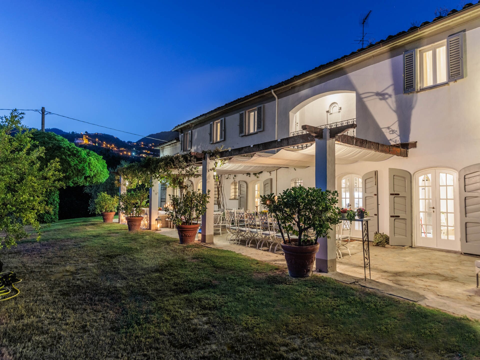 Villa Noa: Ruim Toscaans familieverblijf met zwembad en uitzicht bij Lucca - foto 10