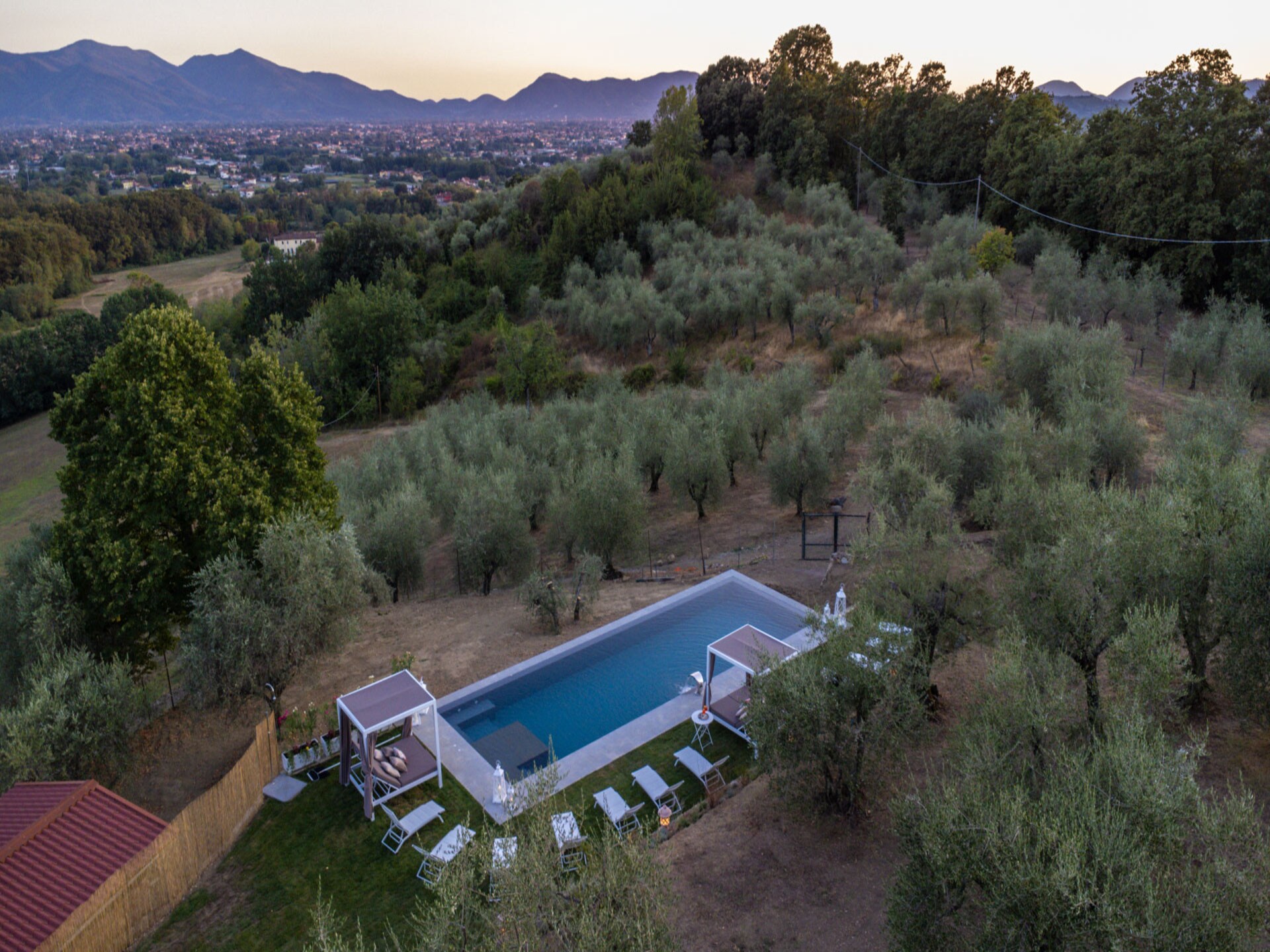 Villa Noa: Ruim Toscaans familieverblijf met zwembad en uitzicht bij Lucca - foto 8