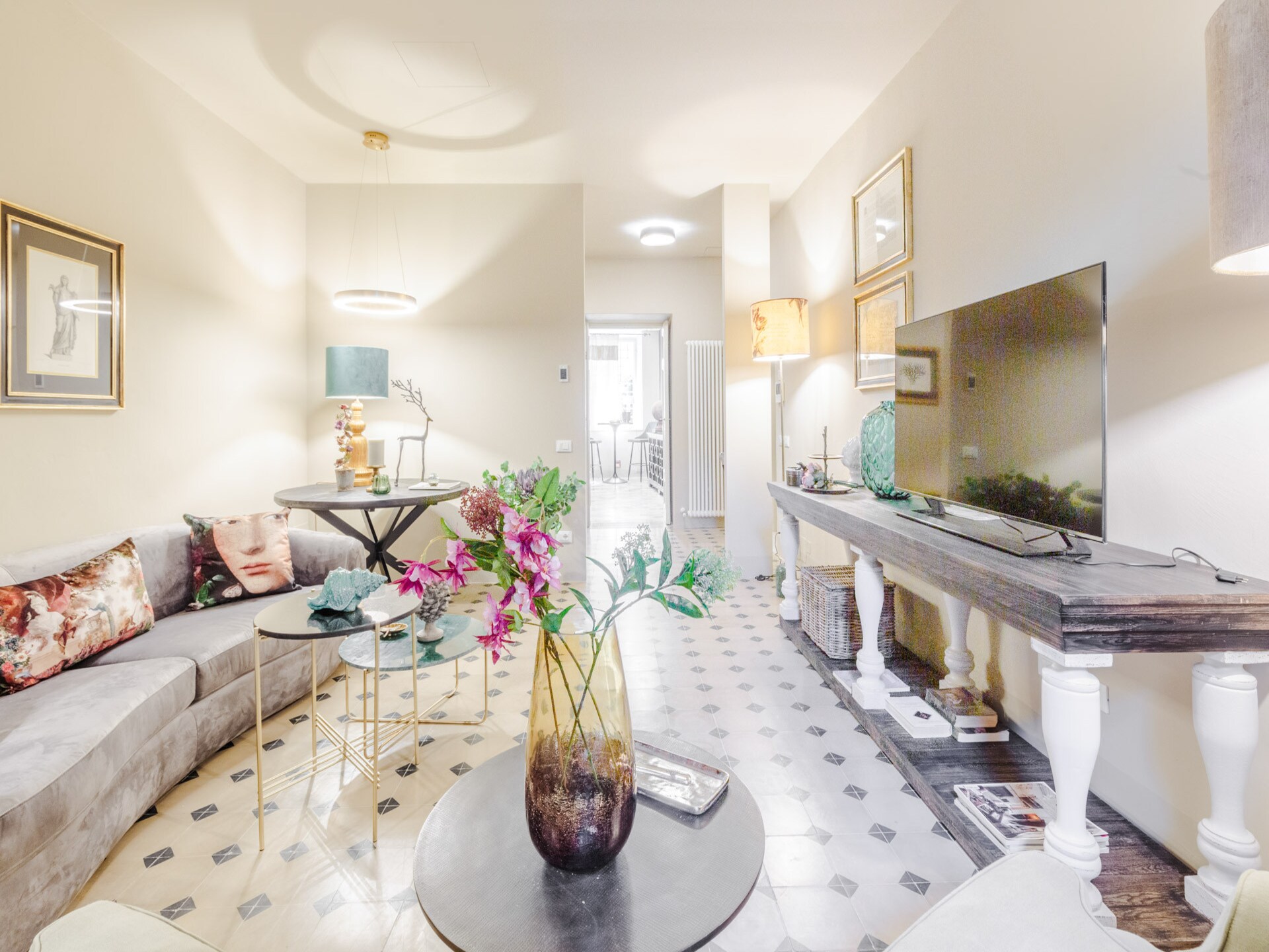 Luxe appartement met privétuin aan Piazza San Giovanni in Lucca - foto 12