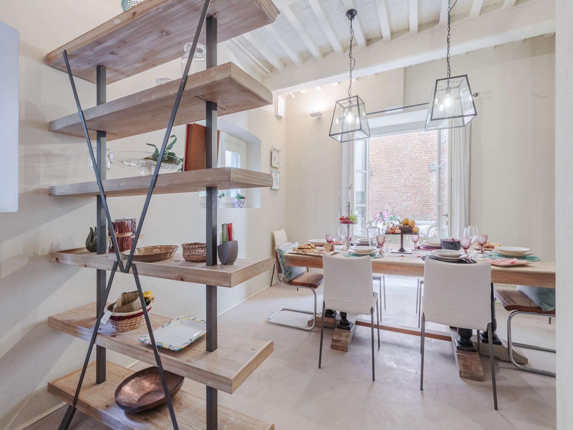 Luxe appartement met privétuin aan Piazza San Giovanni in Lucca - foto 4