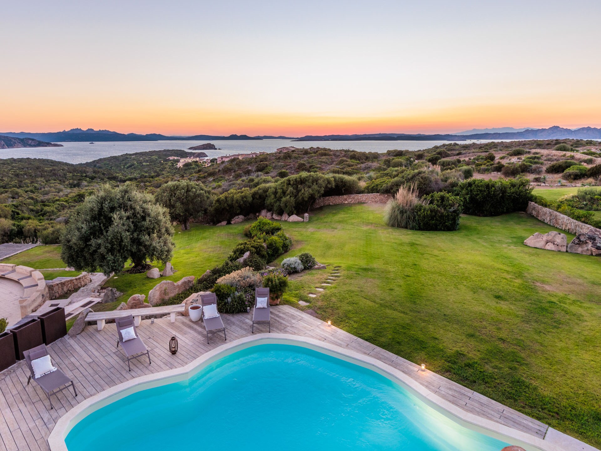 Luxe villa aan de golfbaan bij Porto Cervo met privétuin - foto 10