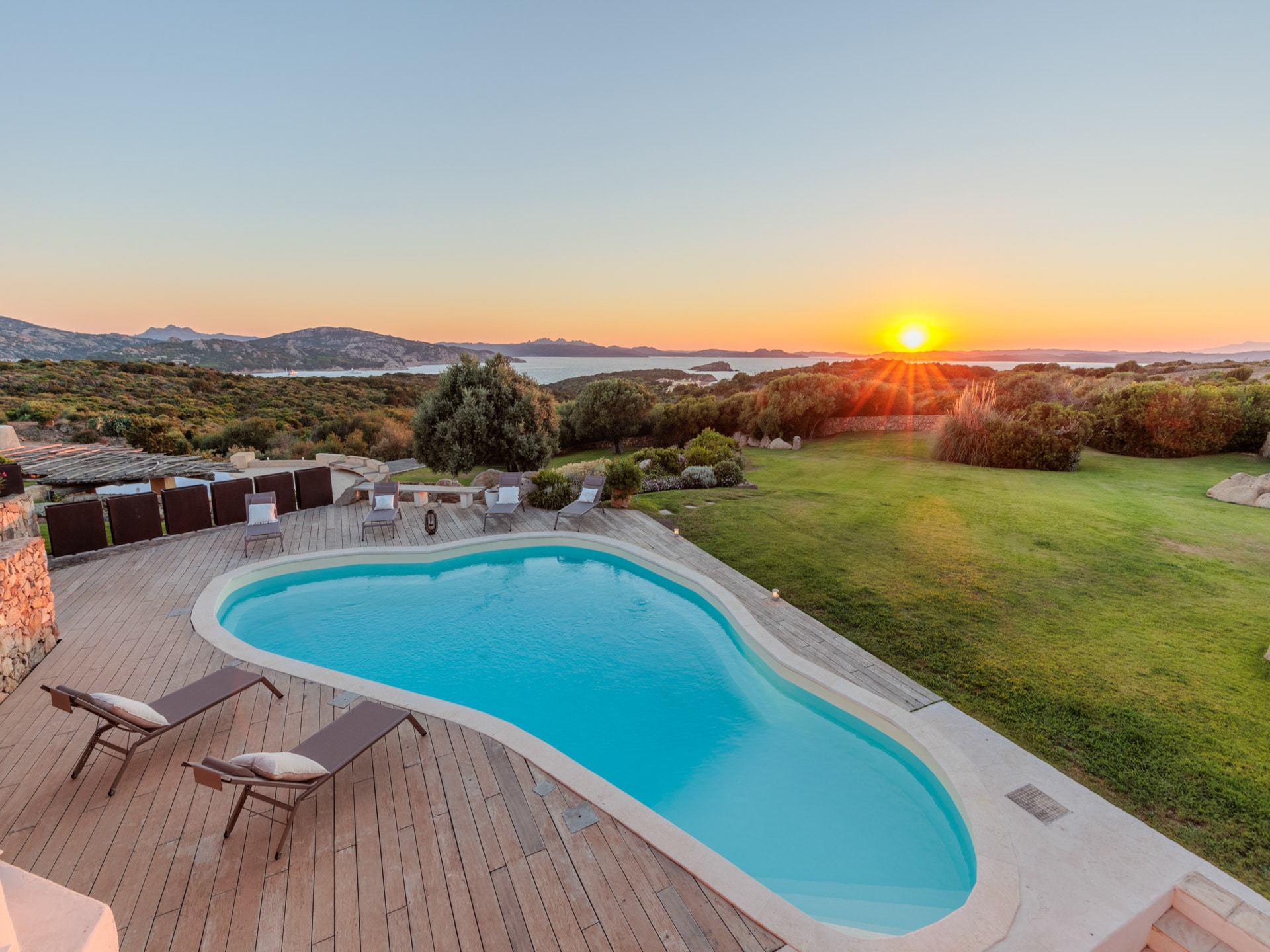 Luxe villa aan de golfbaan bij Porto Cervo met privétuin - foto 13