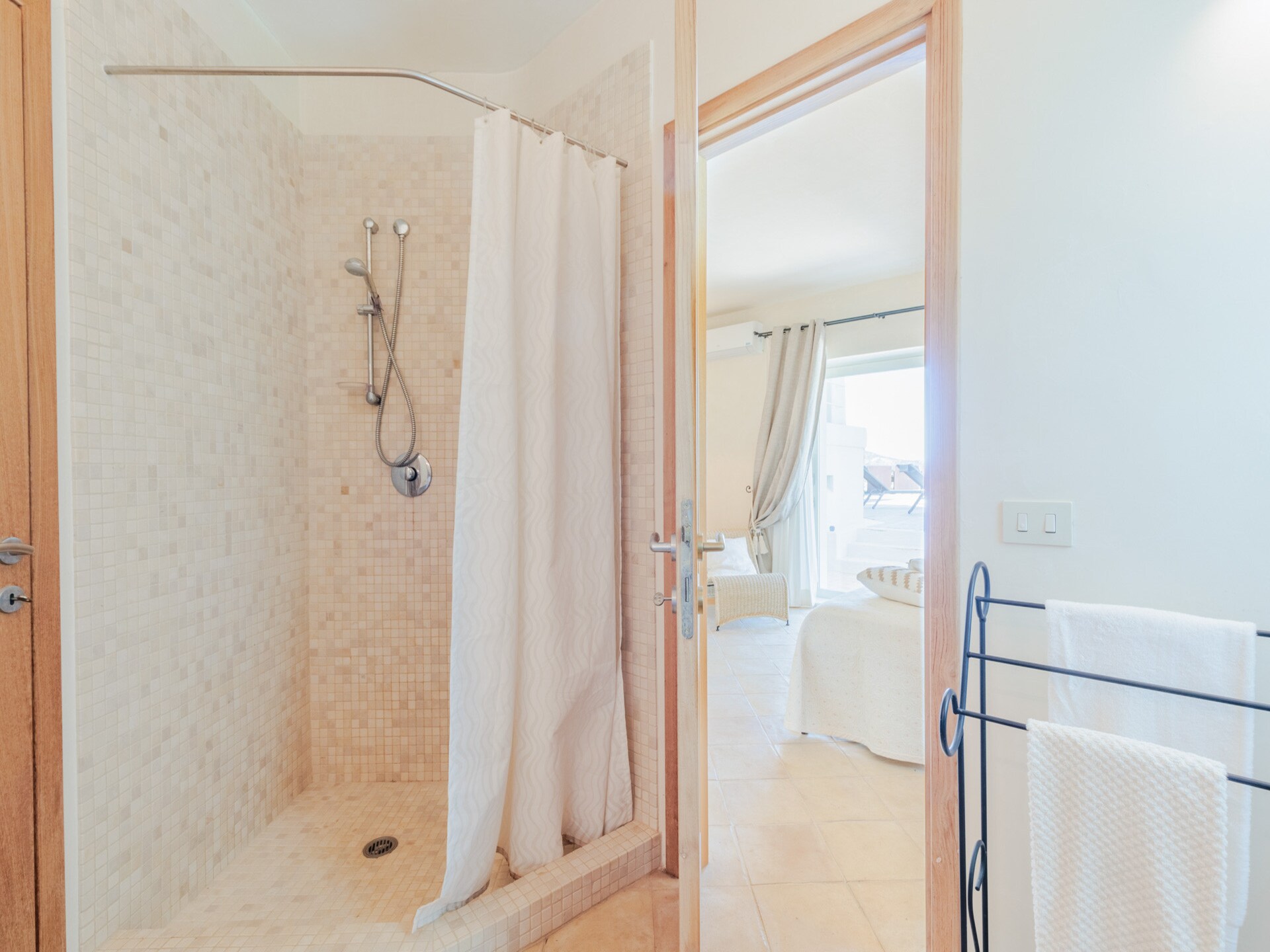 Luxe villa aan de golfbaan bij Porto Cervo met privétuin - foto 69