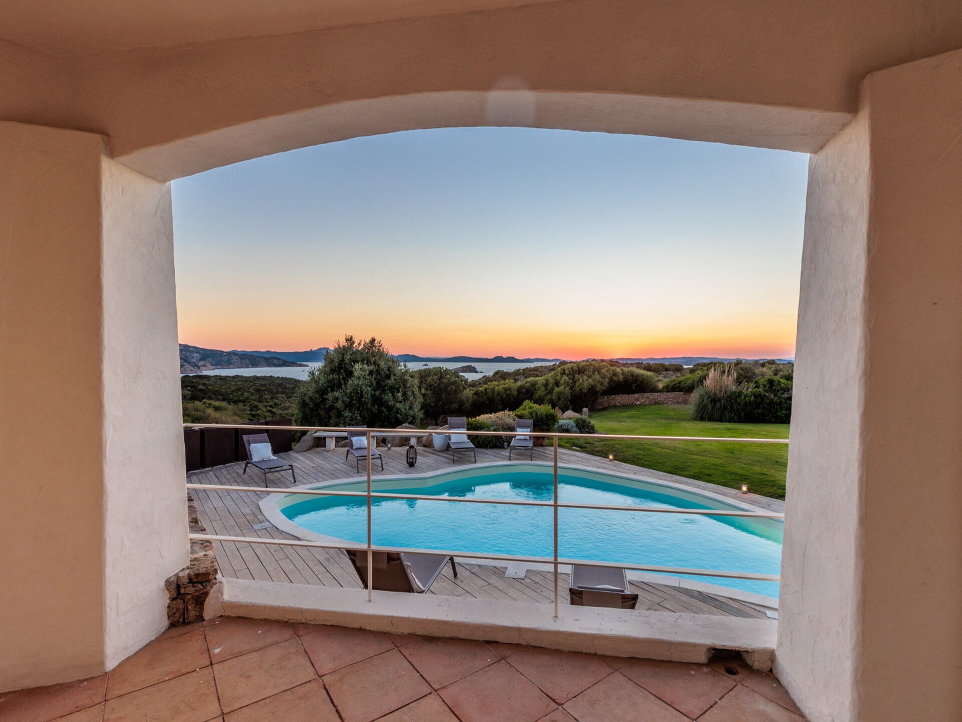 Luxe villa aan de golfbaan bij Porto Cervo met privétuin - foto 15