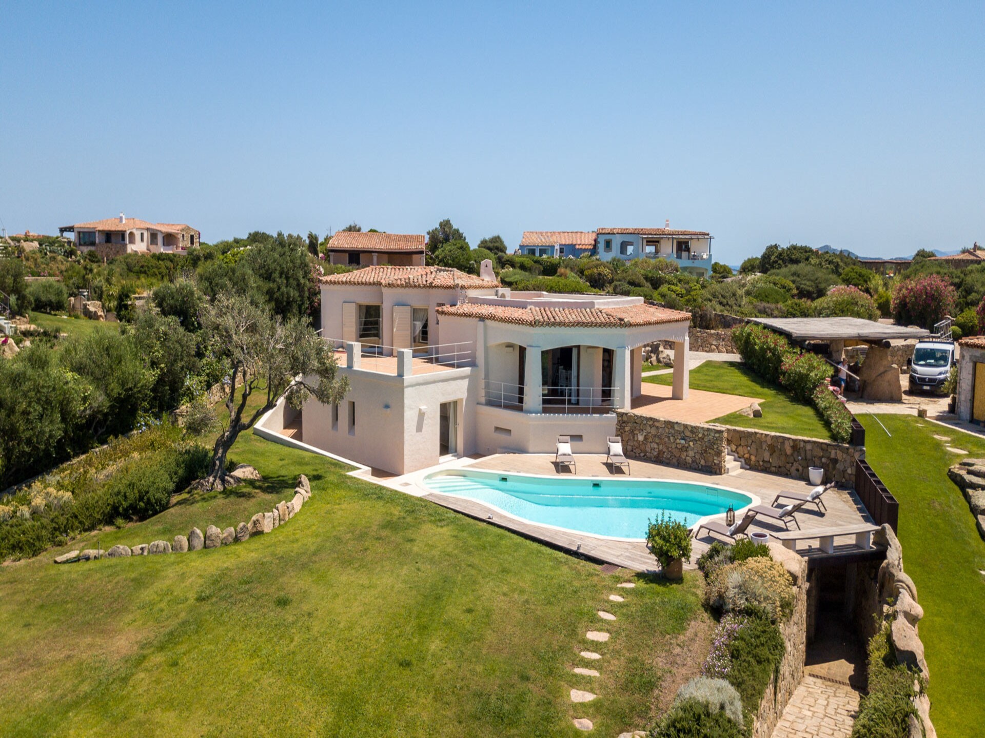 Luxe villa aan de golfbaan bij Porto Cervo met privétuin - foto 21