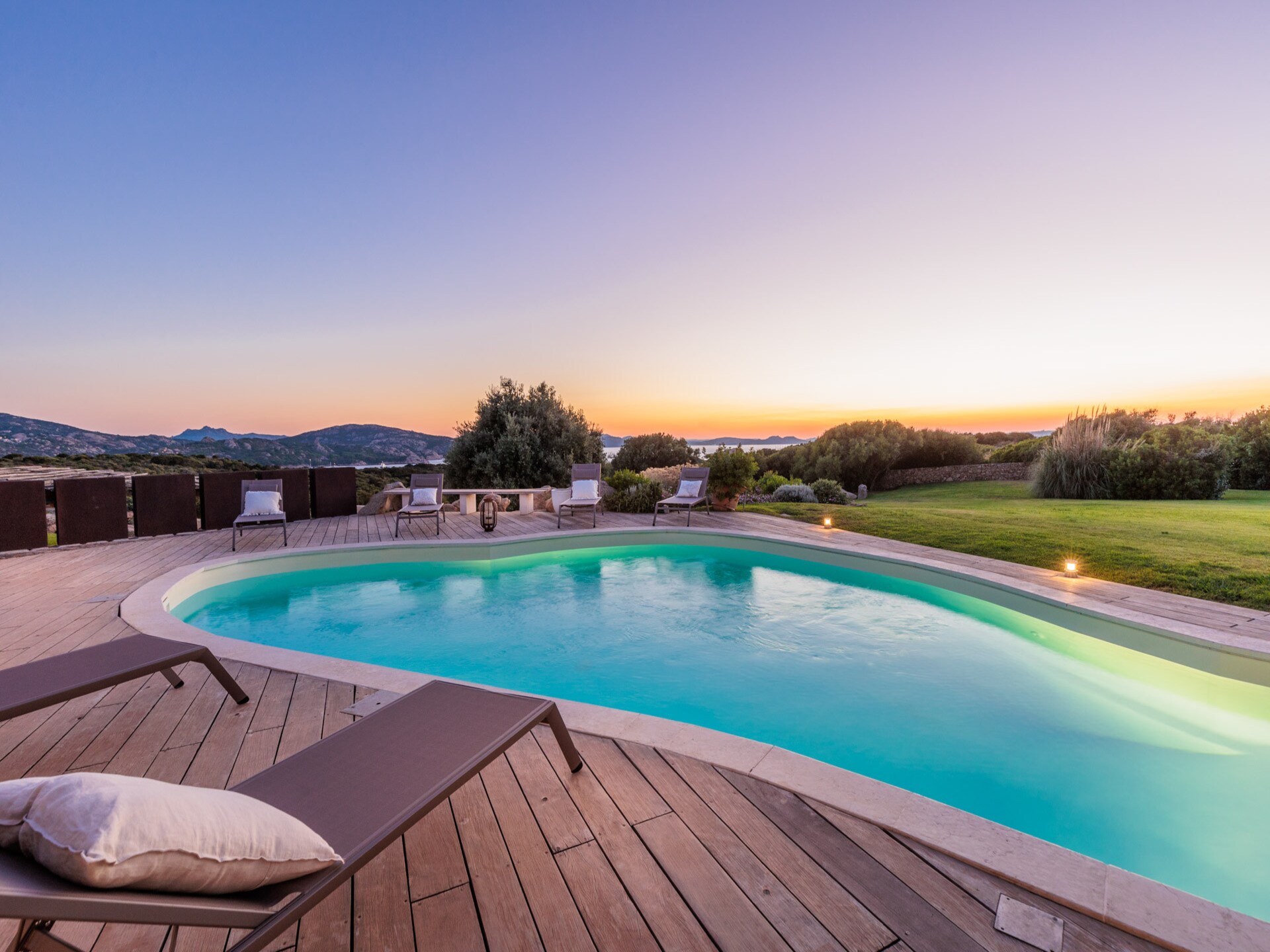 Luxe villa aan de golfbaan bij Porto Cervo met privétuin - foto 18