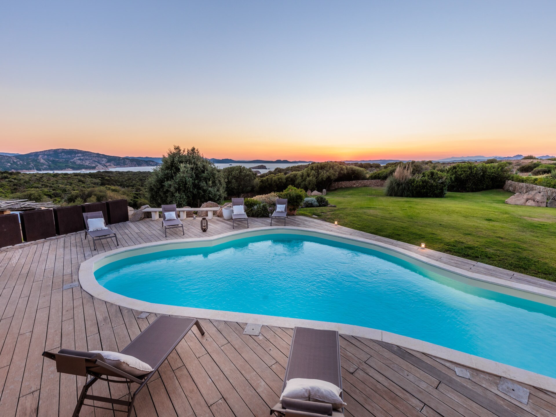 Luxe villa aan de golfbaan bij Porto Cervo met privétuin - foto 20