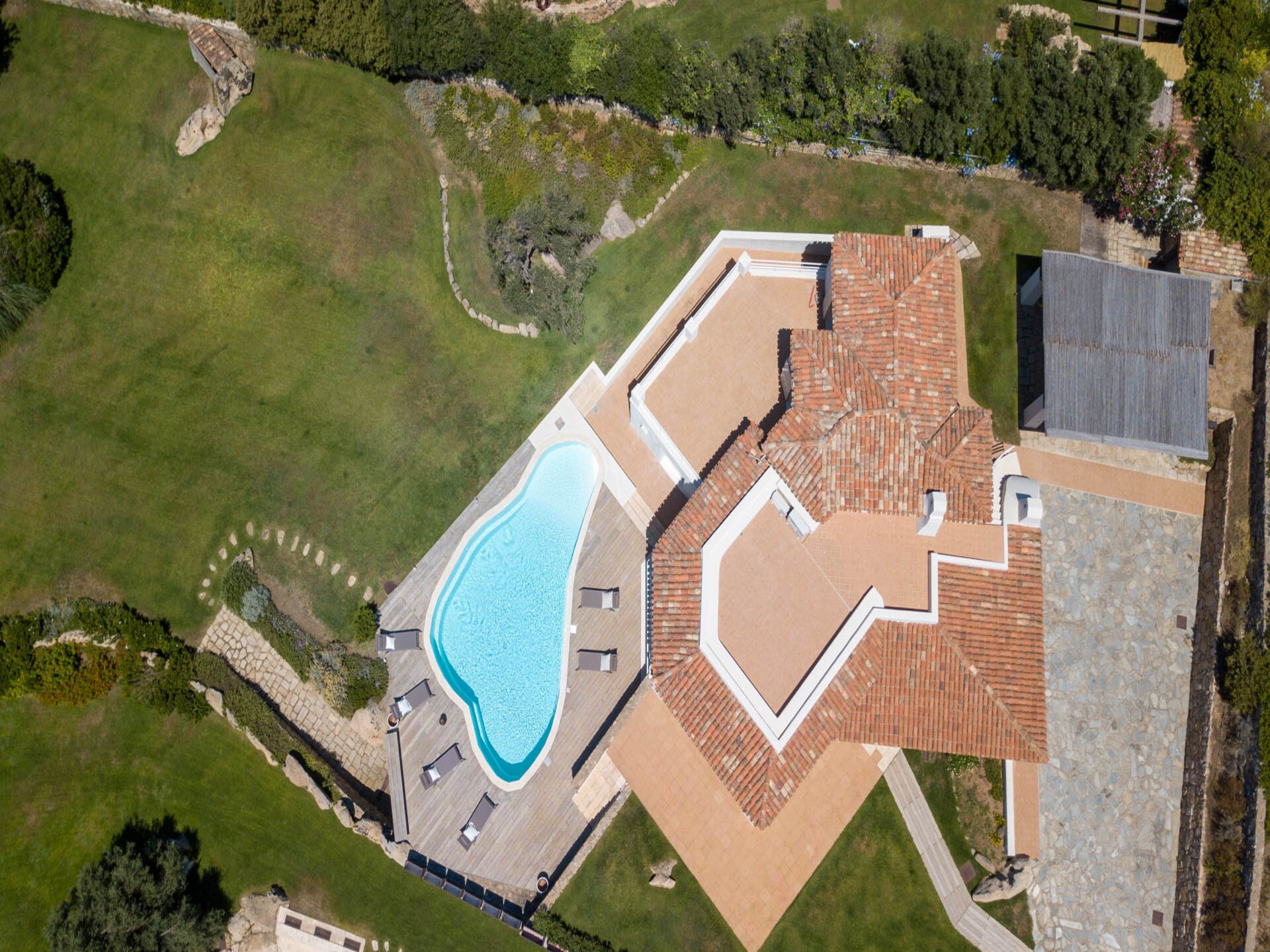 Luxe villa aan de golfbaan bij Porto Cervo met privétuin - foto 1
