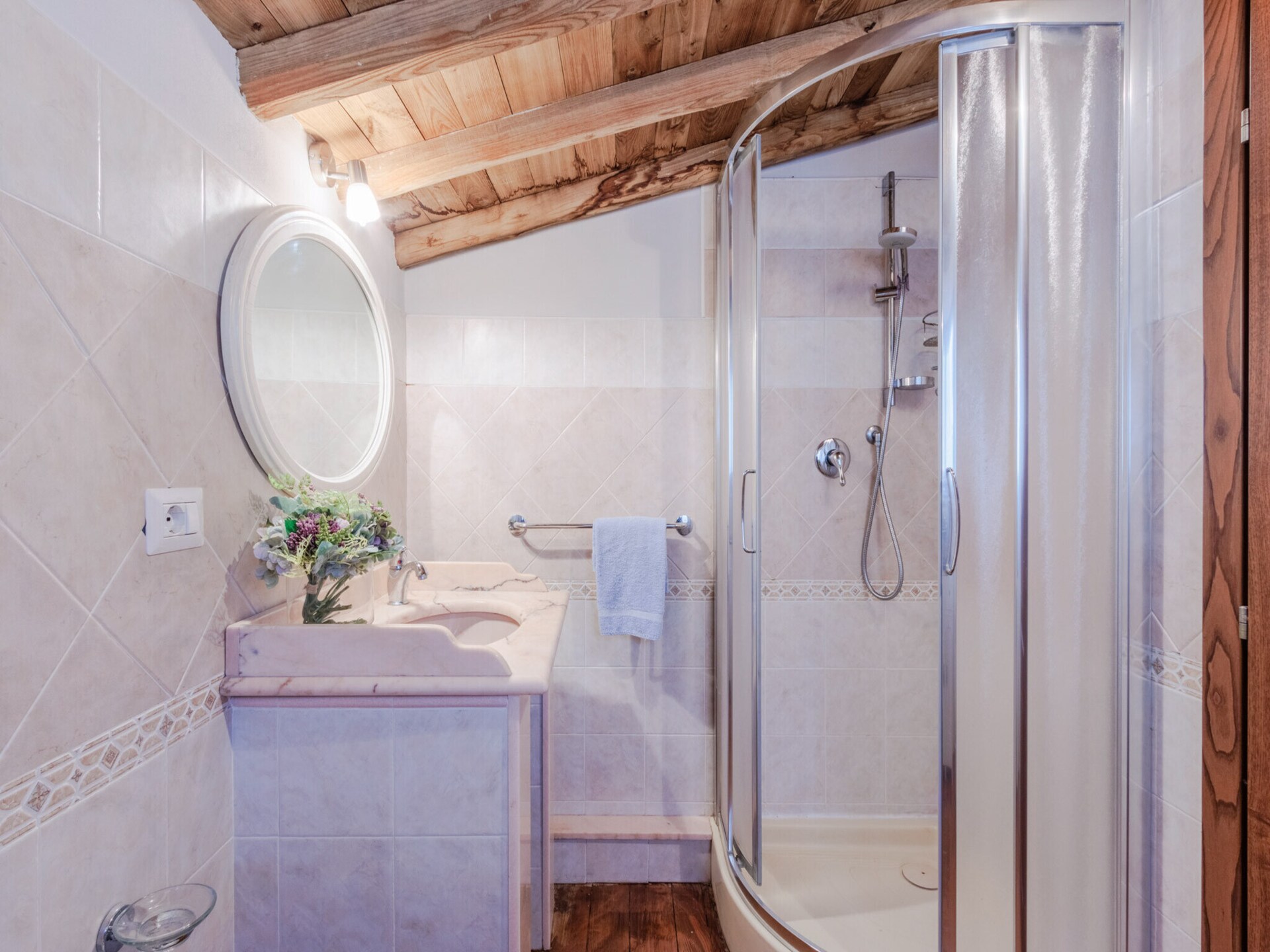 Authentiek Toscaans landhuis met zwembad en uitzicht nabij Lucca - foto 31