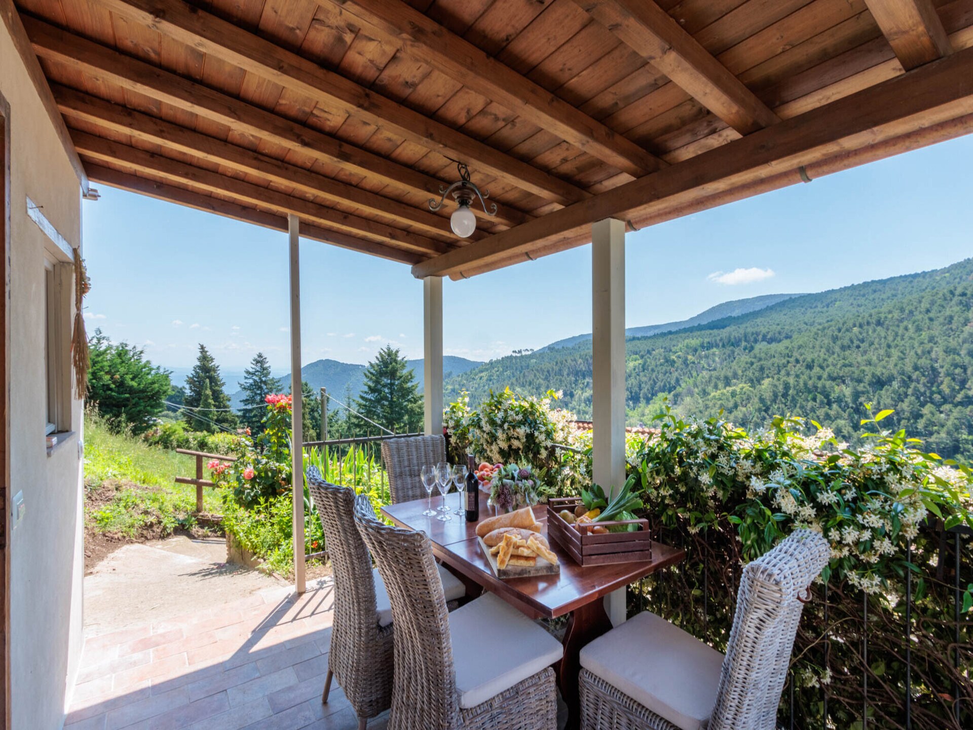 Authentiek Toscaans landhuis met zwembad en uitzicht nabij Lucca - foto 8