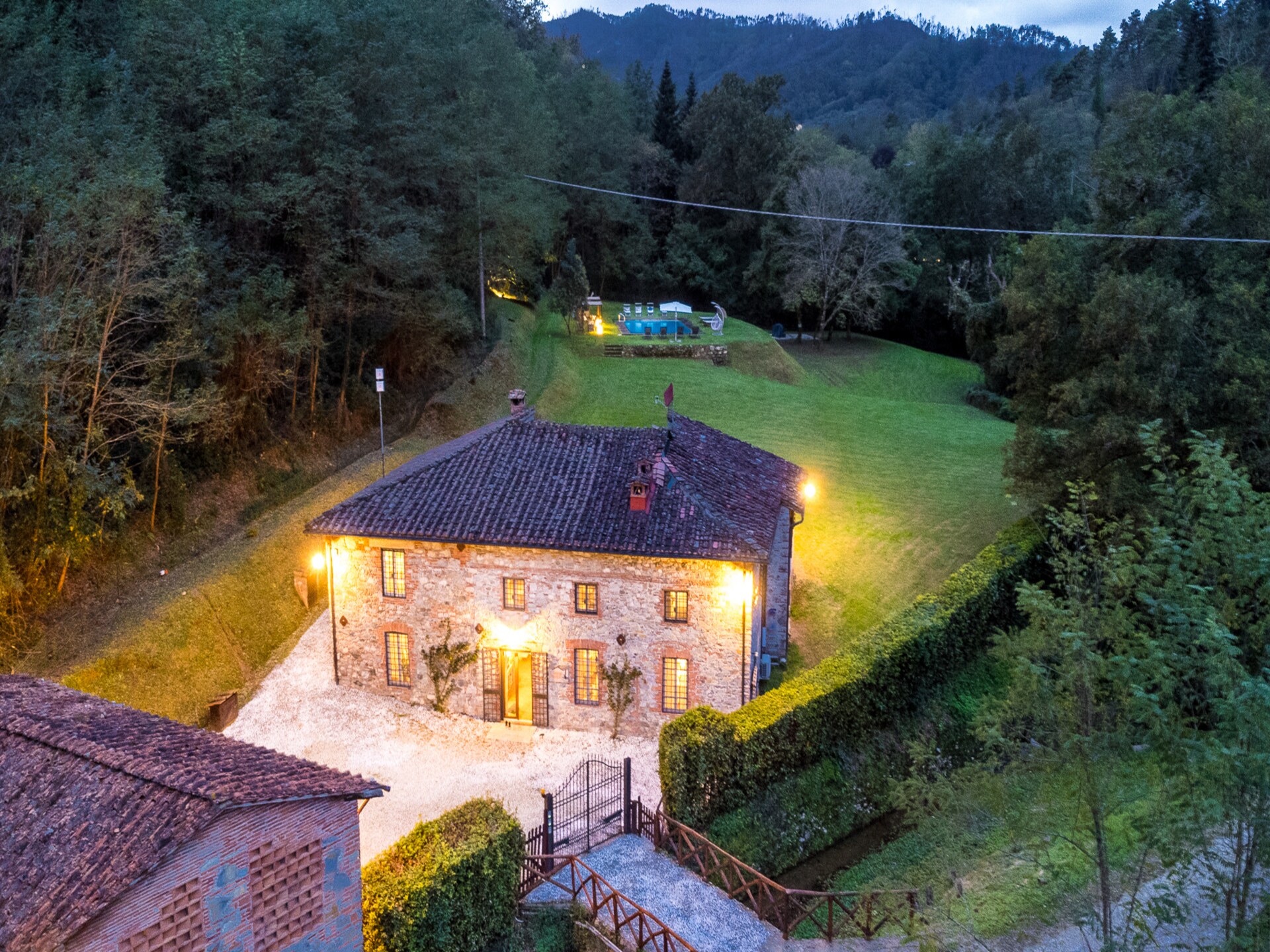 Gerenoveerde Toscaanse Molen Villa met Privézwembad bij Lucca - foto 1