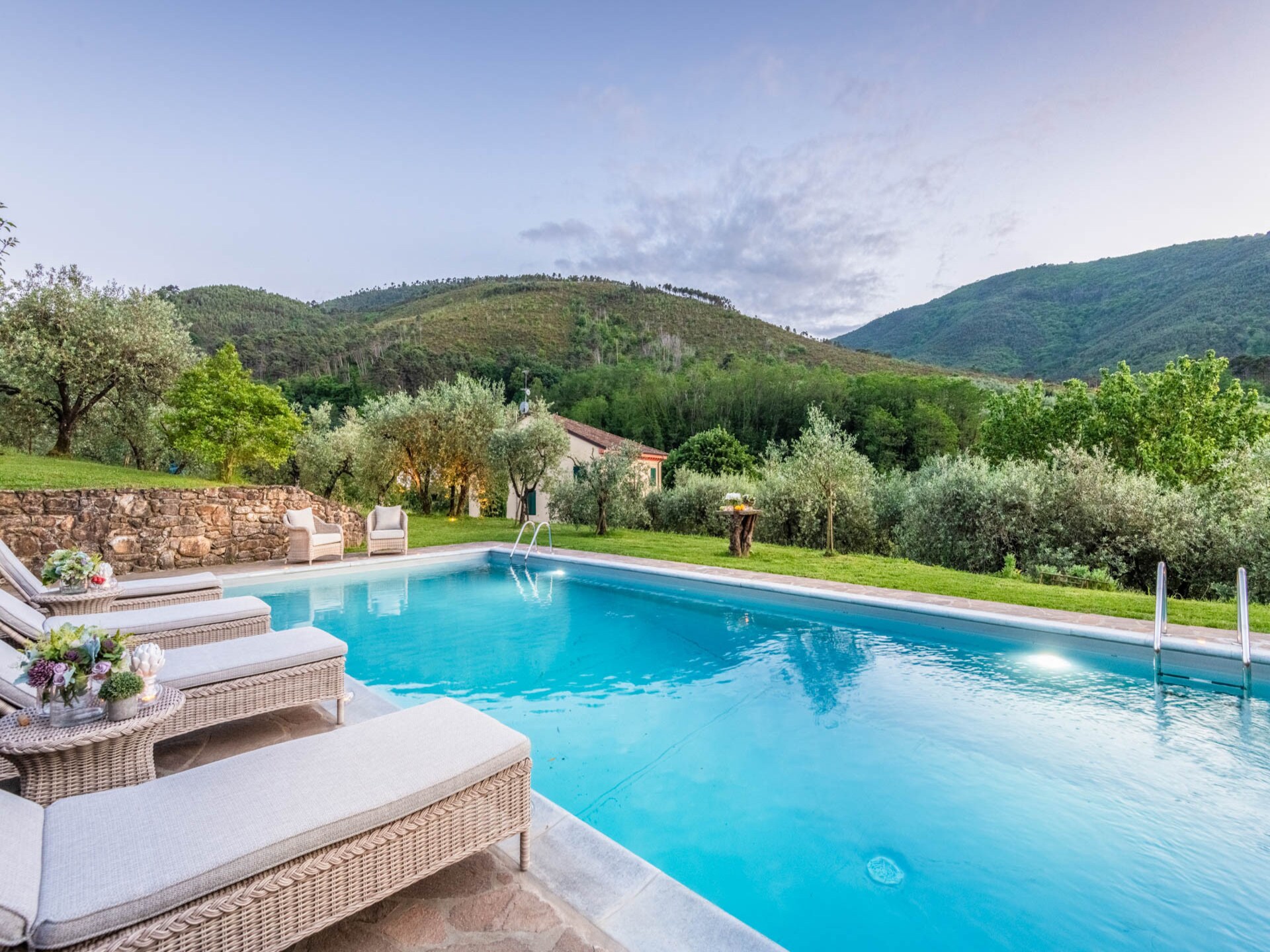 Toscaanse villa met privétuin en uitzicht op olijfgaarden bij Lucca - foto 7