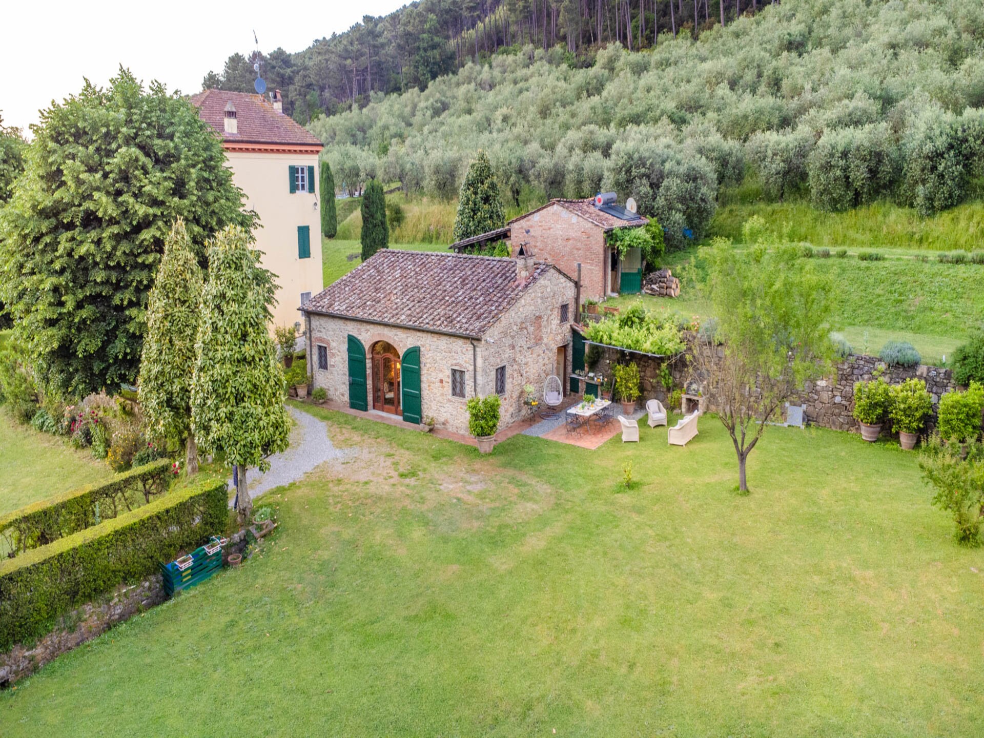 Toscaanse villa met privétuin en uitzicht op olijfgaarden bij Lucca - foto 4