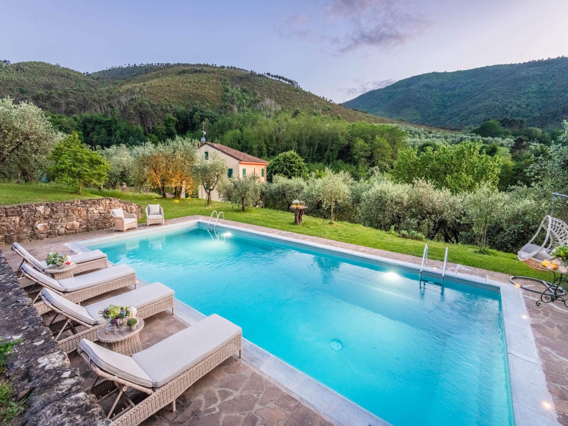Toscaanse villa met privétuin en uitzicht op olijfgaarden bij Lucca - foto 16