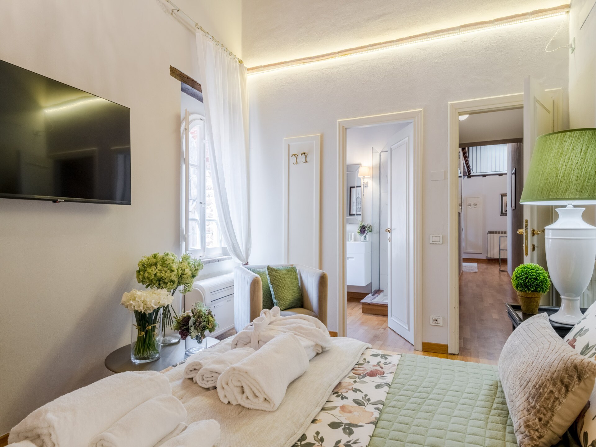 Historisch appartement in kunstwijk Lucca met modern comfort - foto 15