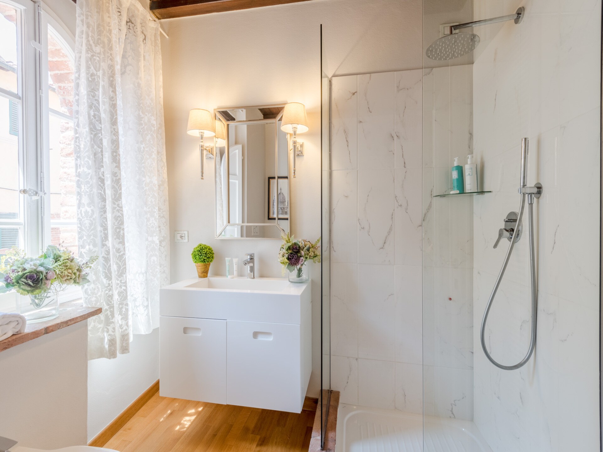 Historisch appartement in kunstwijk Lucca met modern comfort - foto 19
