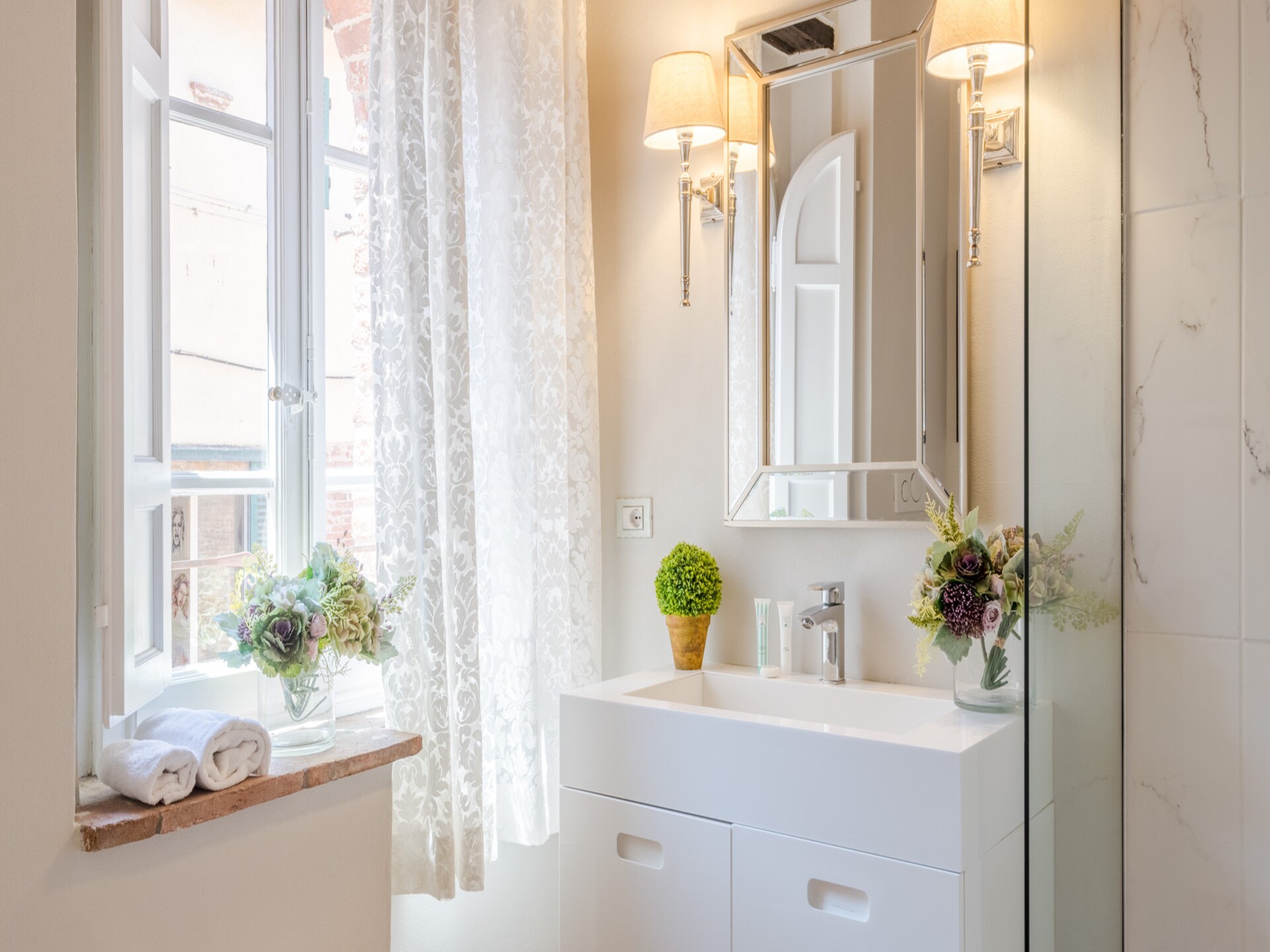 Historisch appartement in kunstwijk Lucca met modern comfort - foto 21