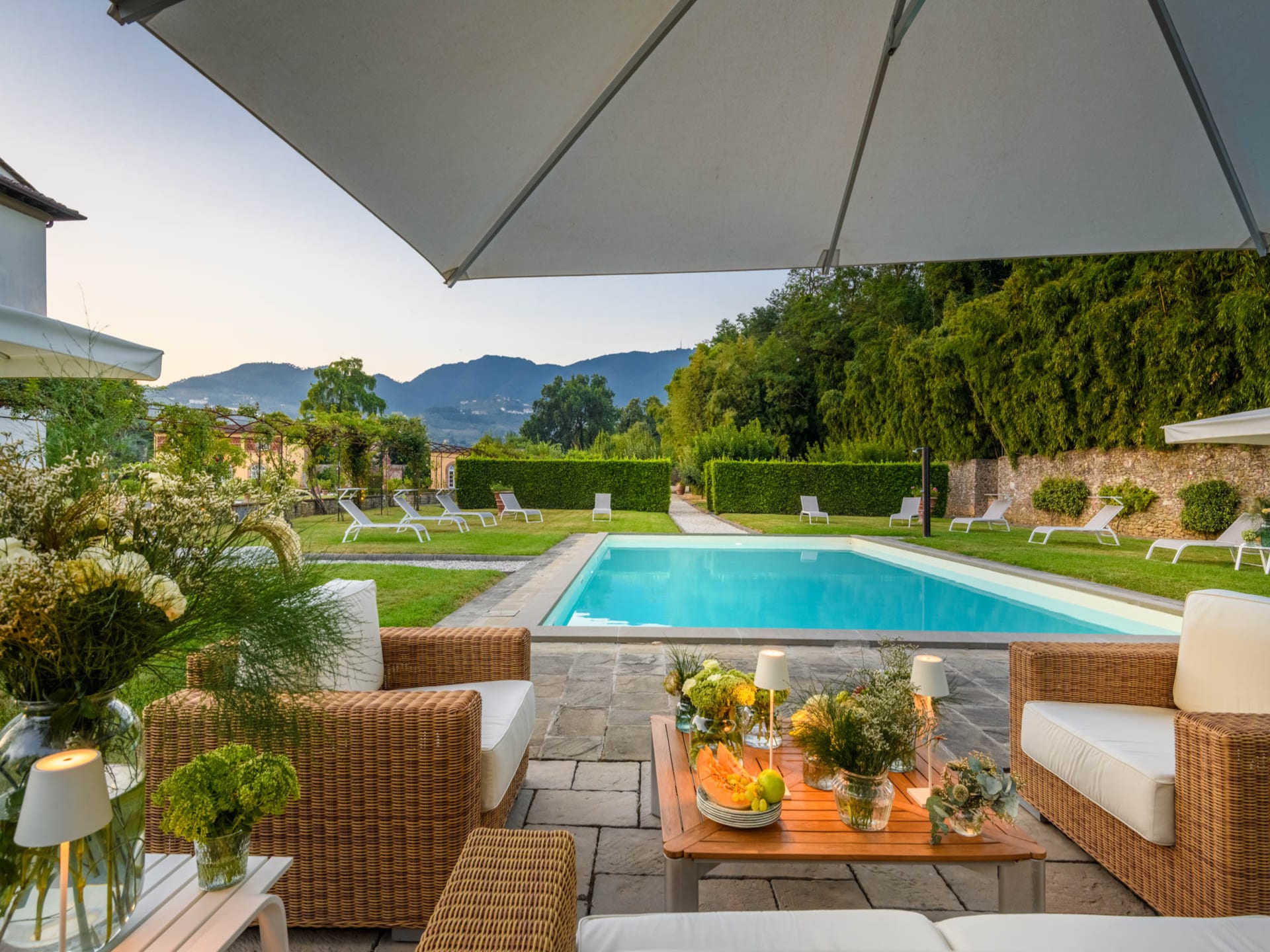Historische villa aan de voet van Lucca met panoramisch uitzicht en zwembad - foto 15