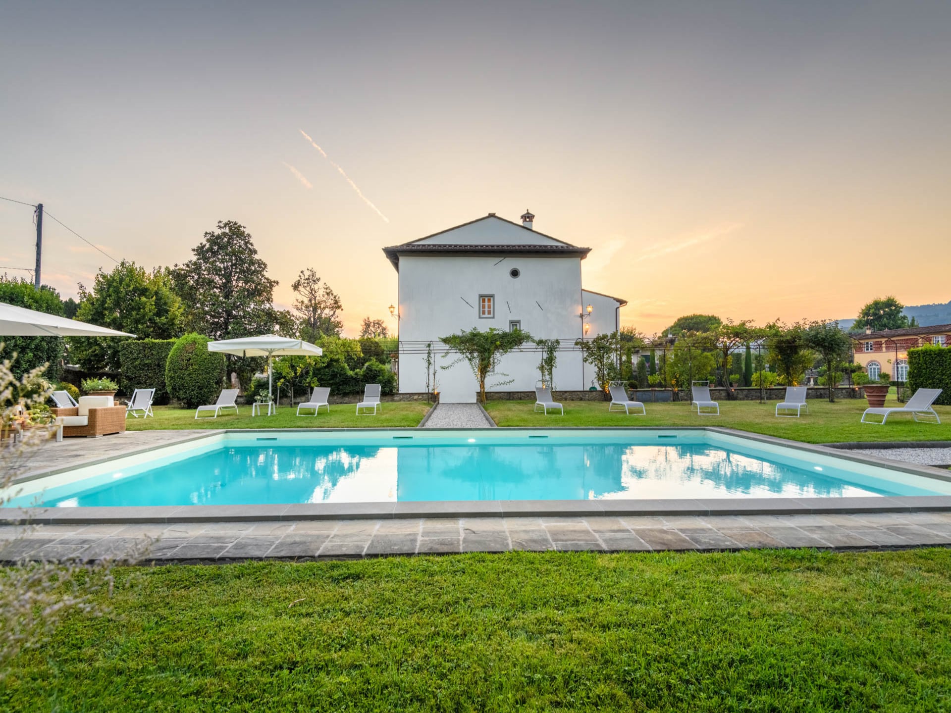 Historische villa aan de voet van Lucca met panoramisch uitzicht en zwembad - foto 12