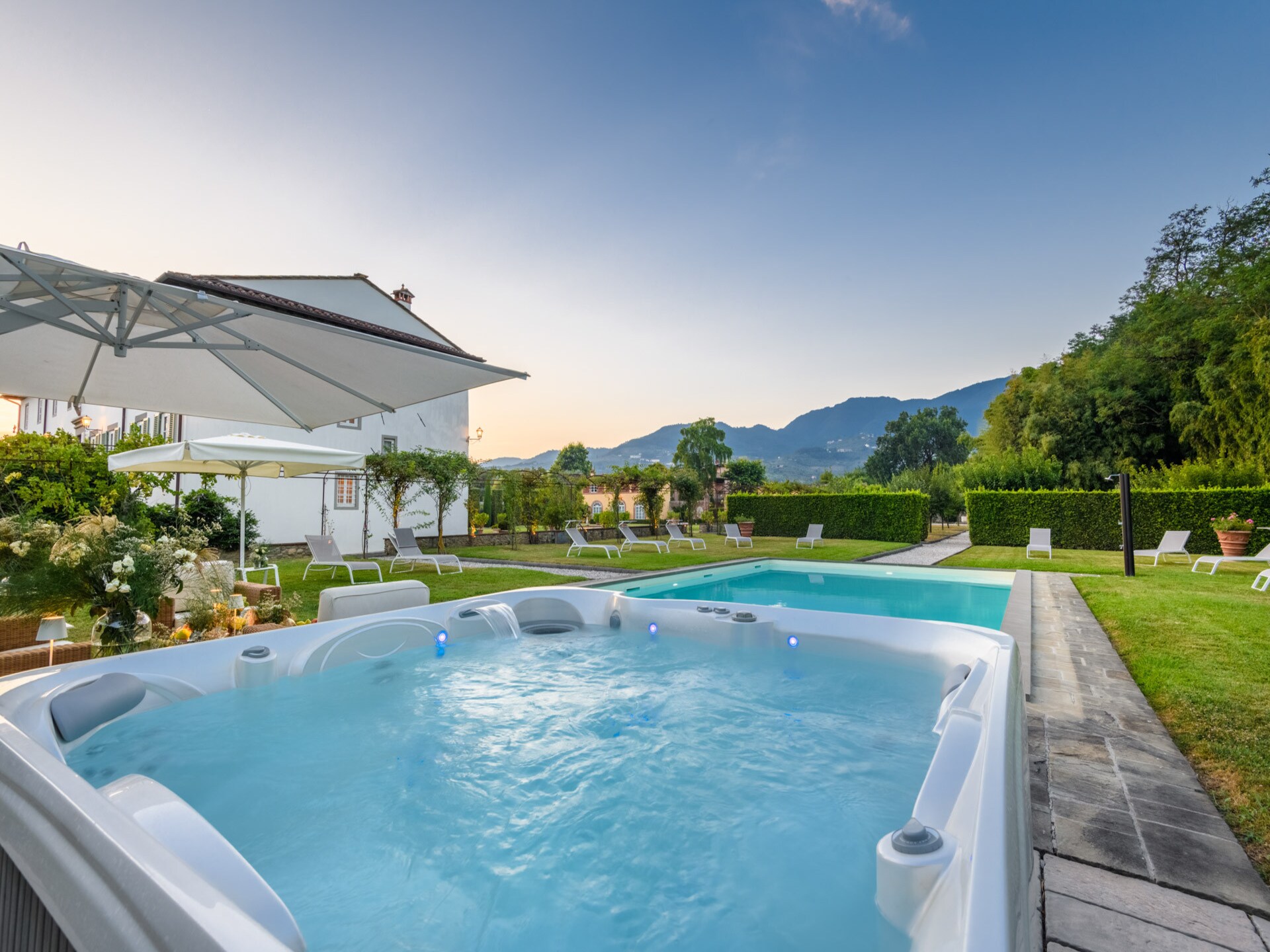 Historische villa aan de voet van Lucca met panoramisch uitzicht en zwembad - foto 14
