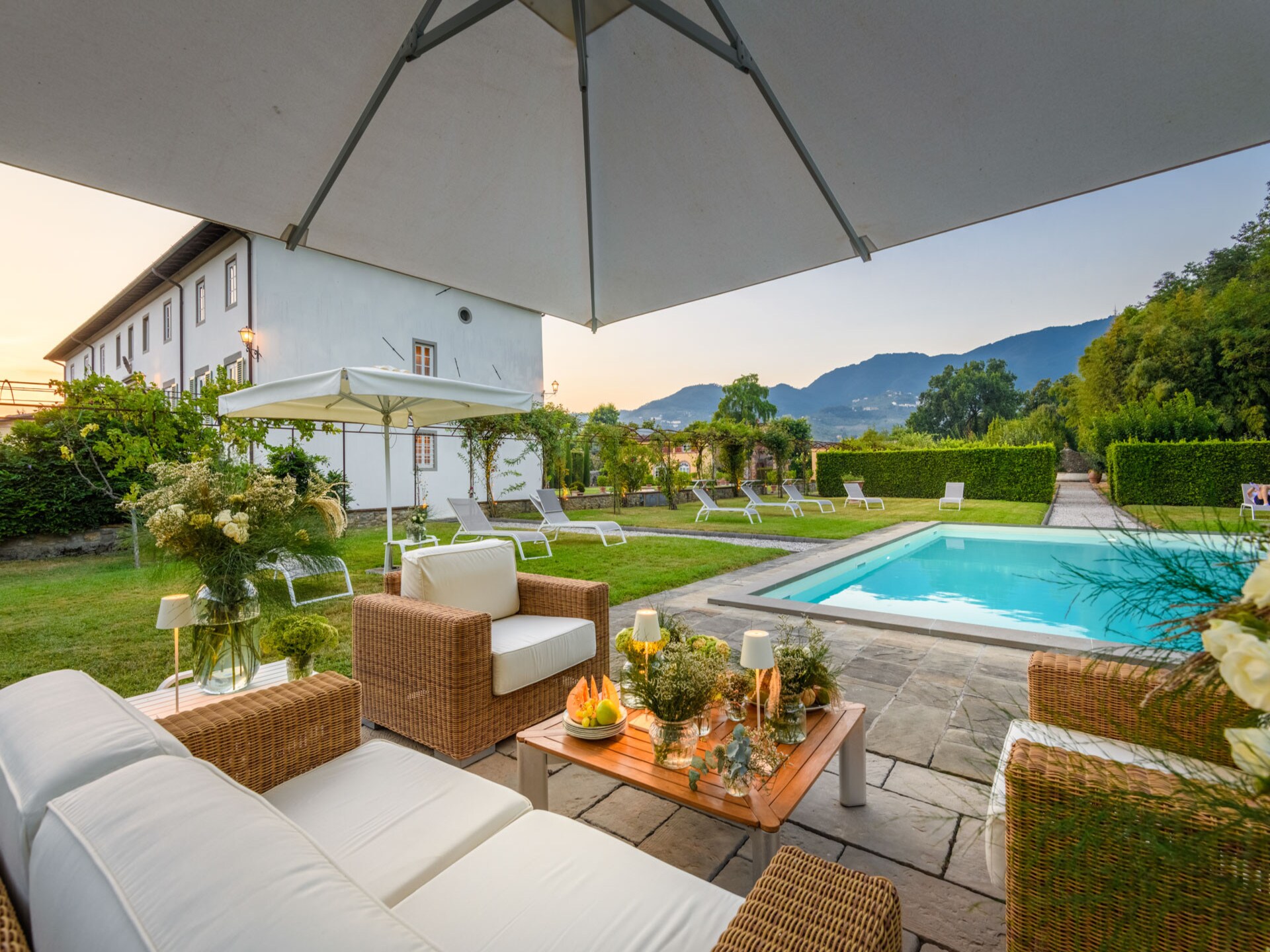 Historische villa aan de voet van Lucca met panoramisch uitzicht en zwembad - foto 18