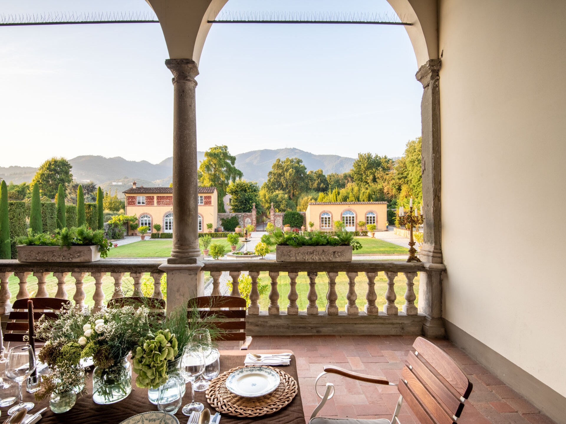 Historische villa aan de voet van Lucca met panoramisch uitzicht en zwembad - foto 96