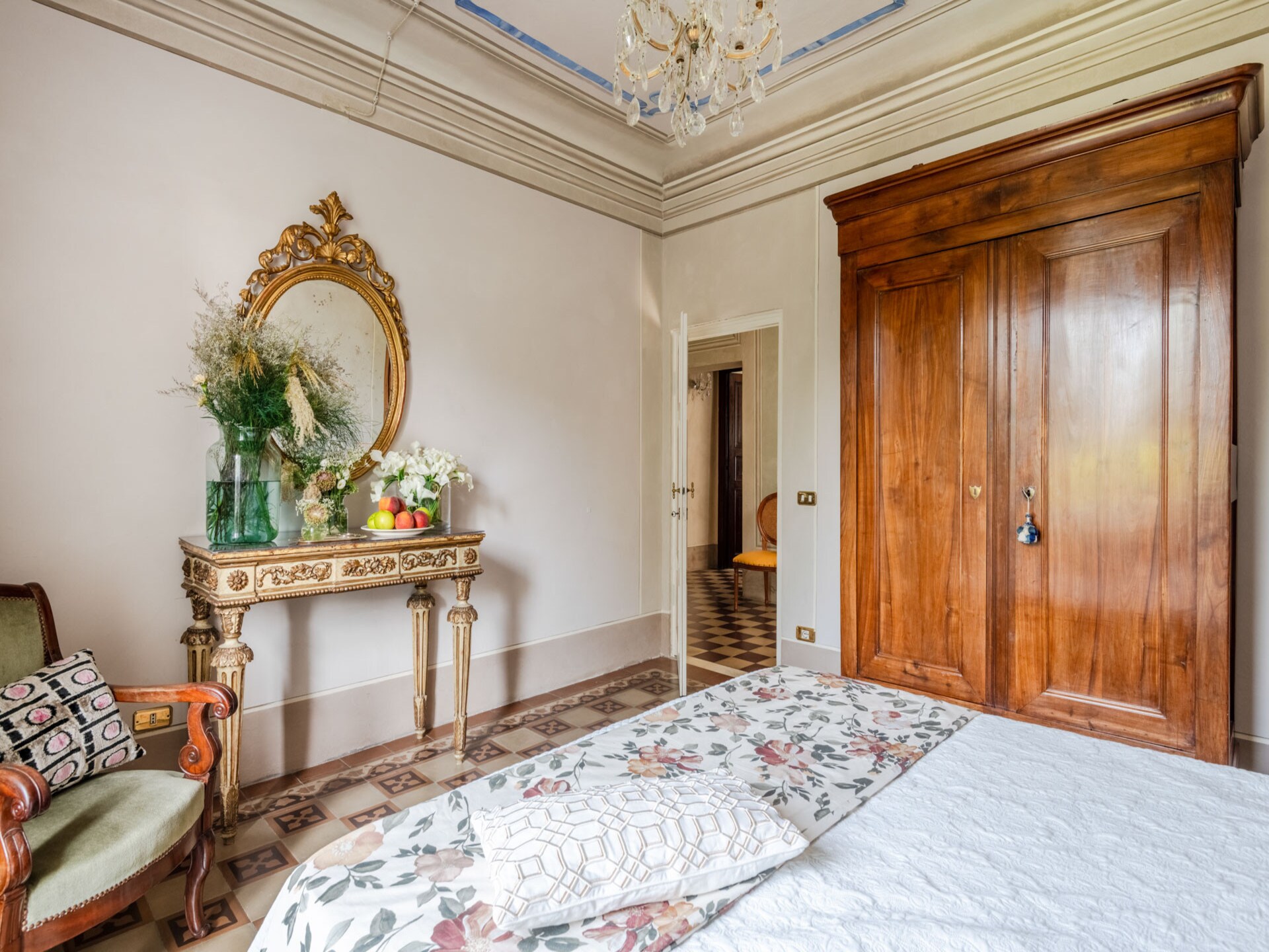 Historische villa aan de voet van Lucca met panoramisch uitzicht en zwembad - foto 79