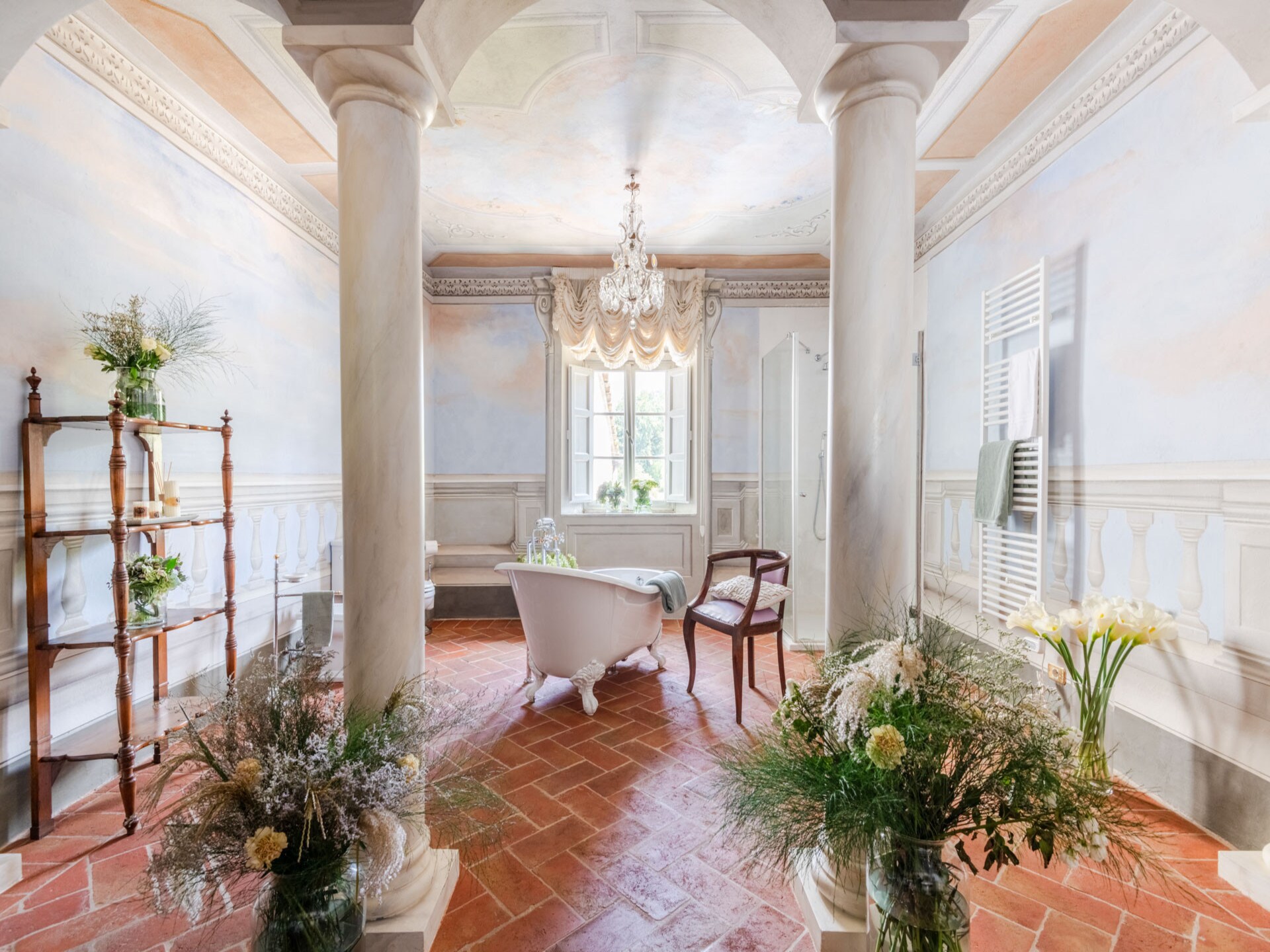 Historische villa aan de voet van Lucca met panoramisch uitzicht en zwembad - foto 37