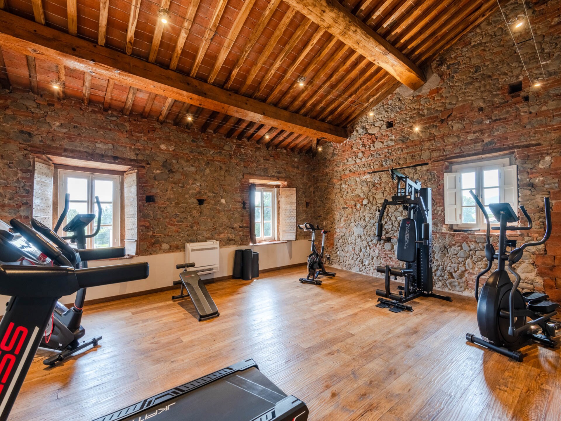 Historische villa aan de voet van Lucca met panoramisch uitzicht en zwembad - foto 109