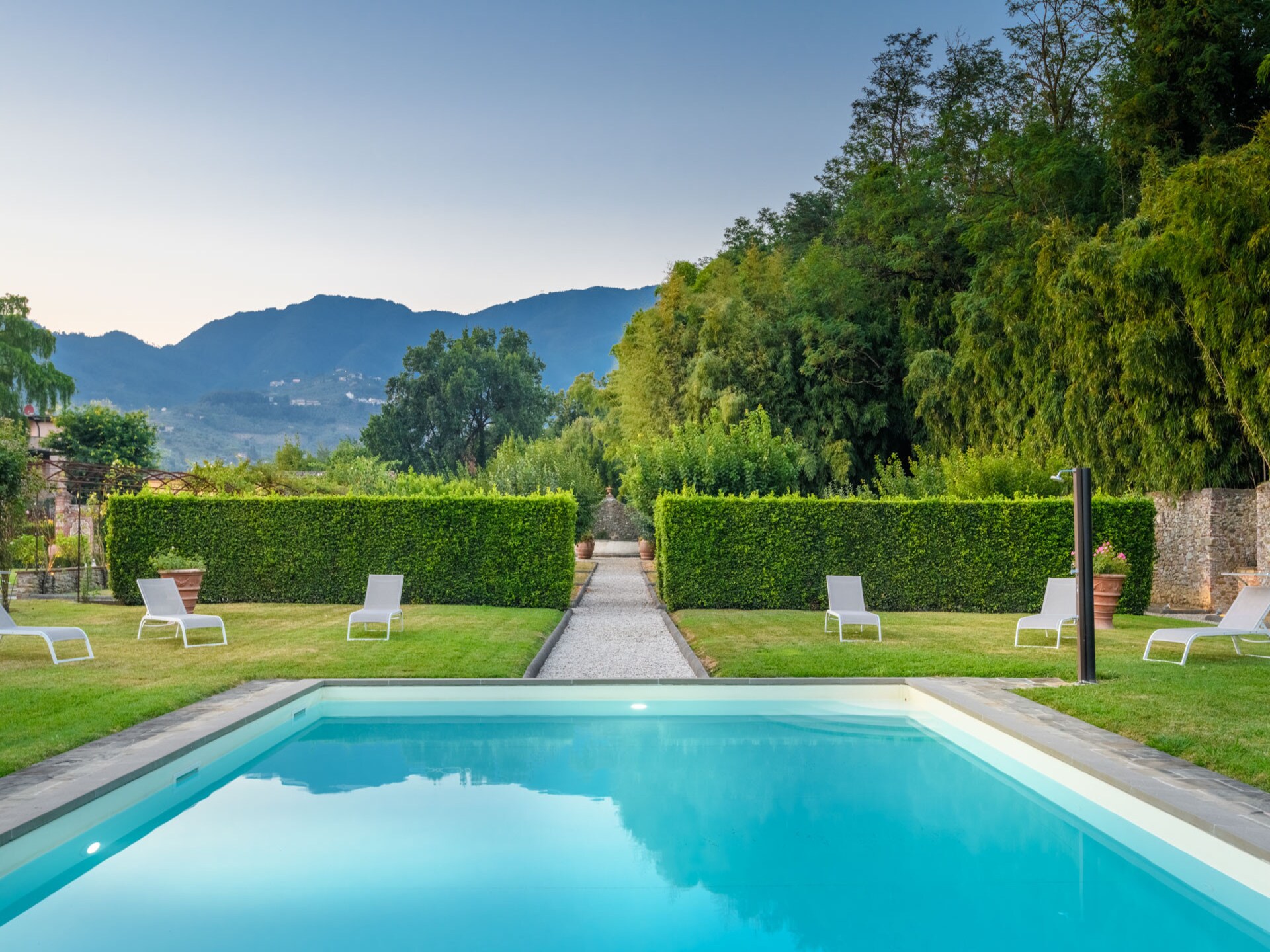 Historische villa aan de voet van Lucca met panoramisch uitzicht en zwembad - foto 19
