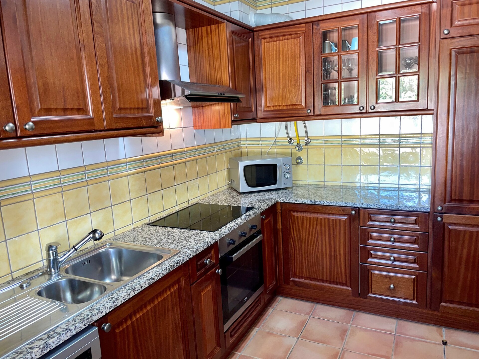 Centraal gelegen vakantiehuis in Benagil direct aan het strand · 85 m² - foto 24