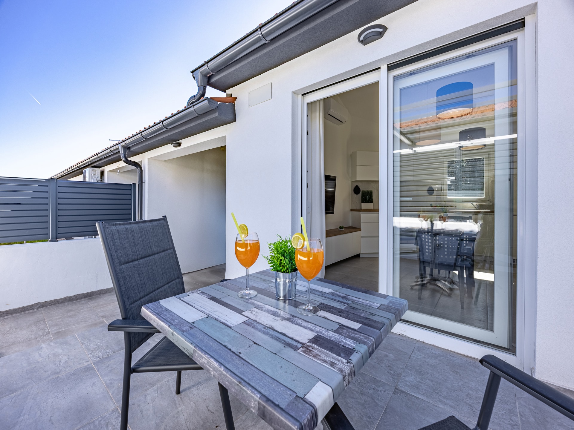 Aan het strand: Modern appartement in Peroj voor 4 personen - foto 21