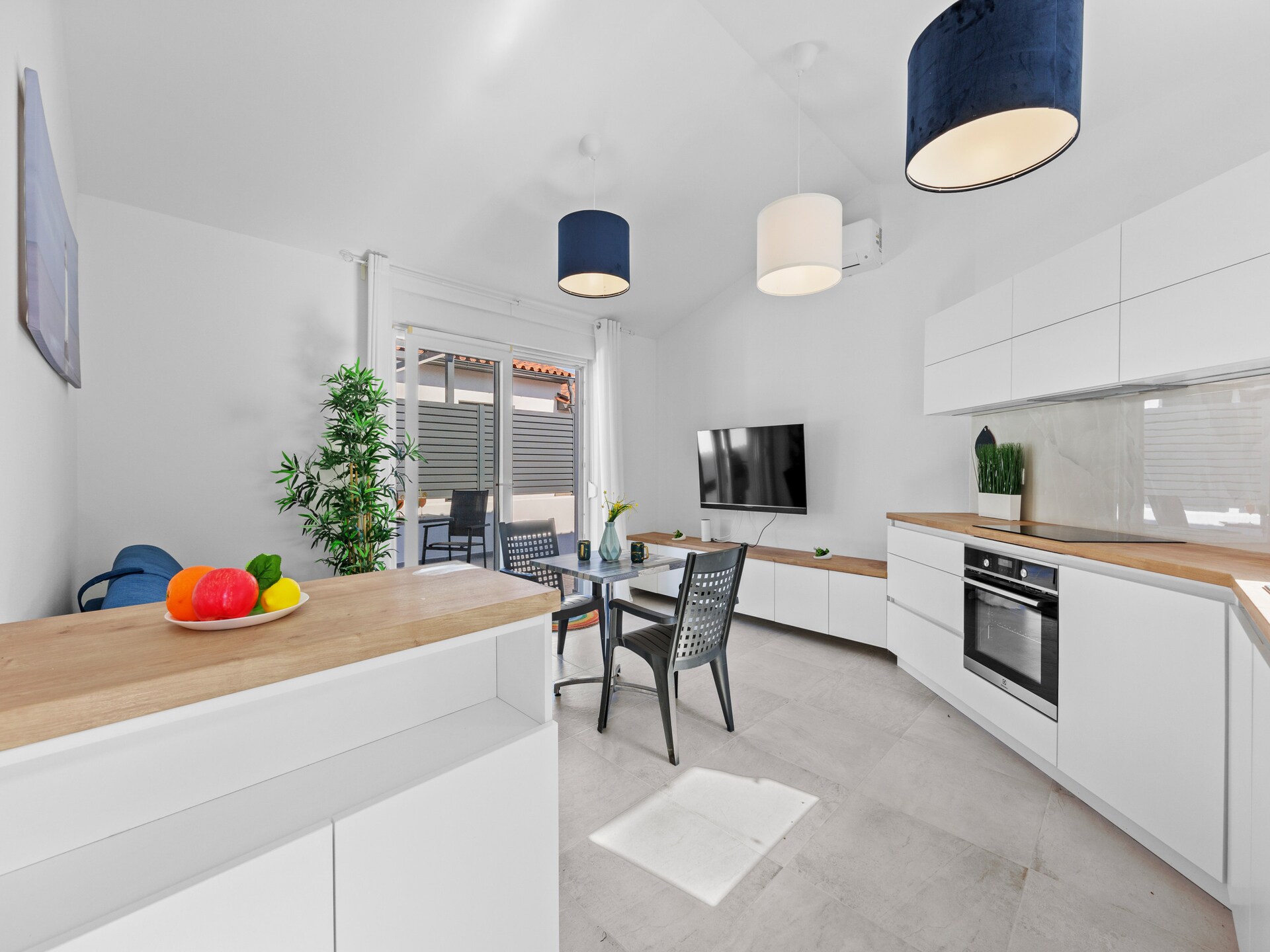 Aan het strand: Modern appartement in Peroj voor 4 personen - foto 8