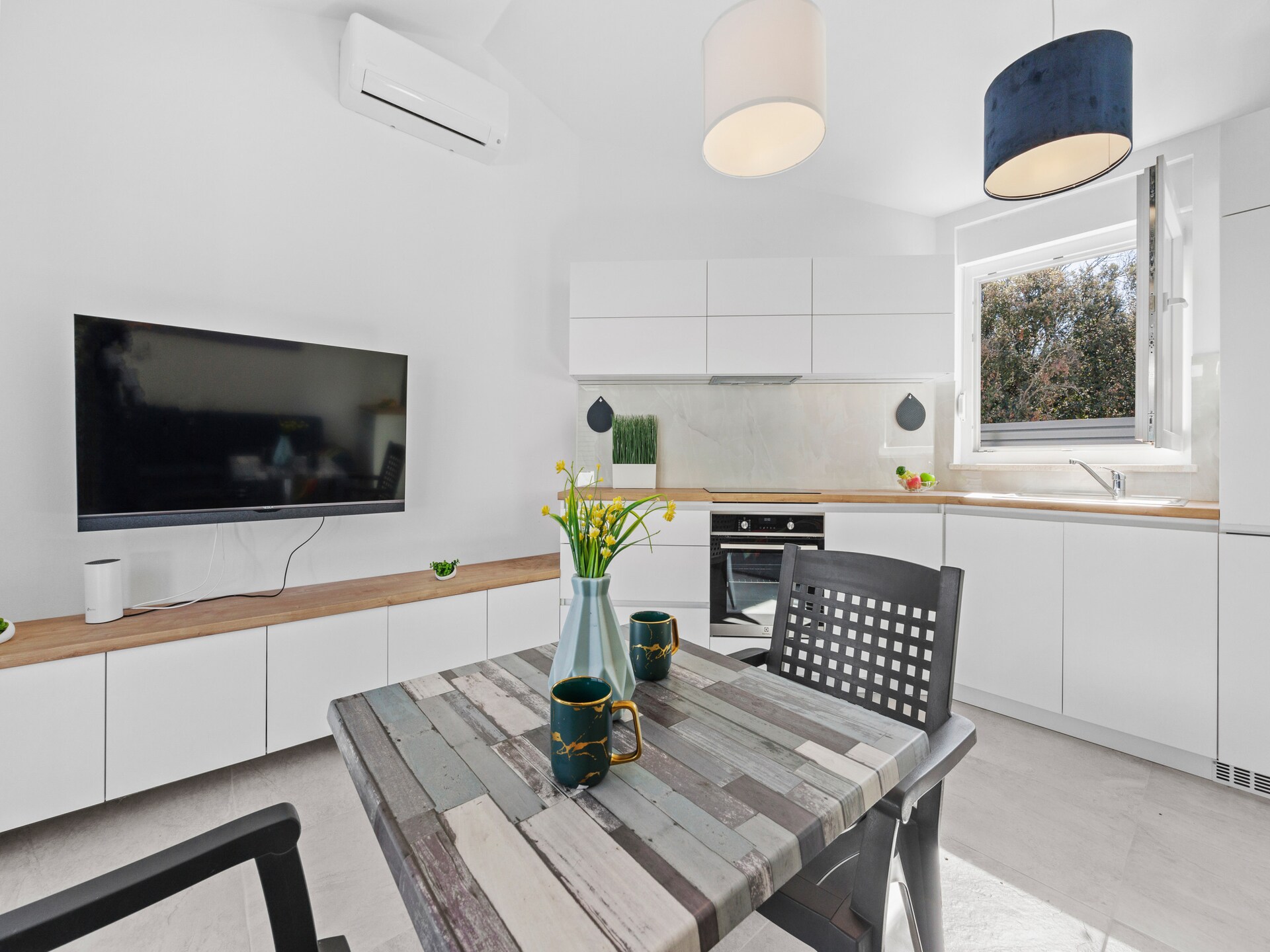Aan het strand: Modern appartement in Peroj voor 4 personen - foto 2
