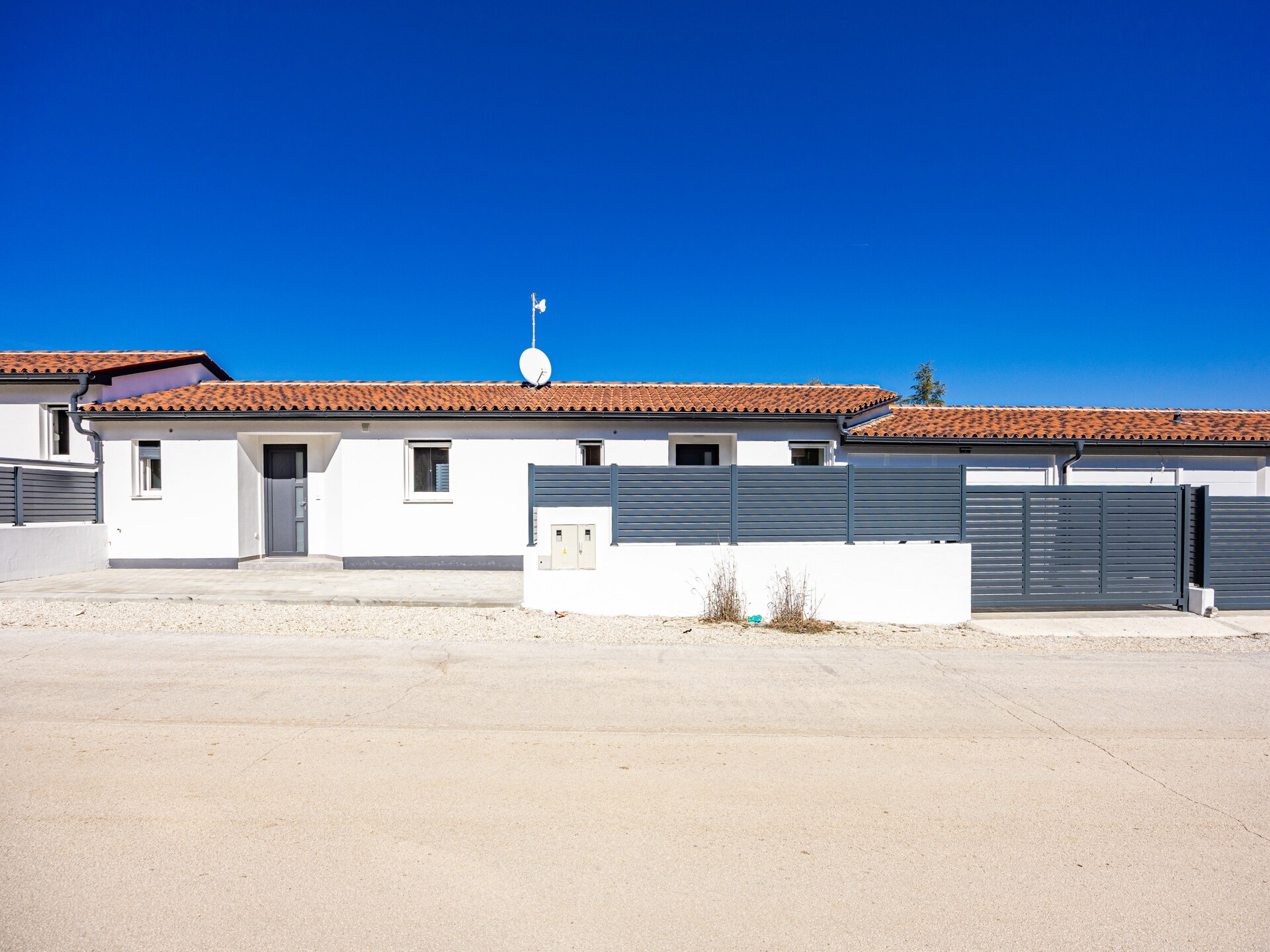 Aan het strand: Modern appartement in Peroj voor 4 personen - foto 15