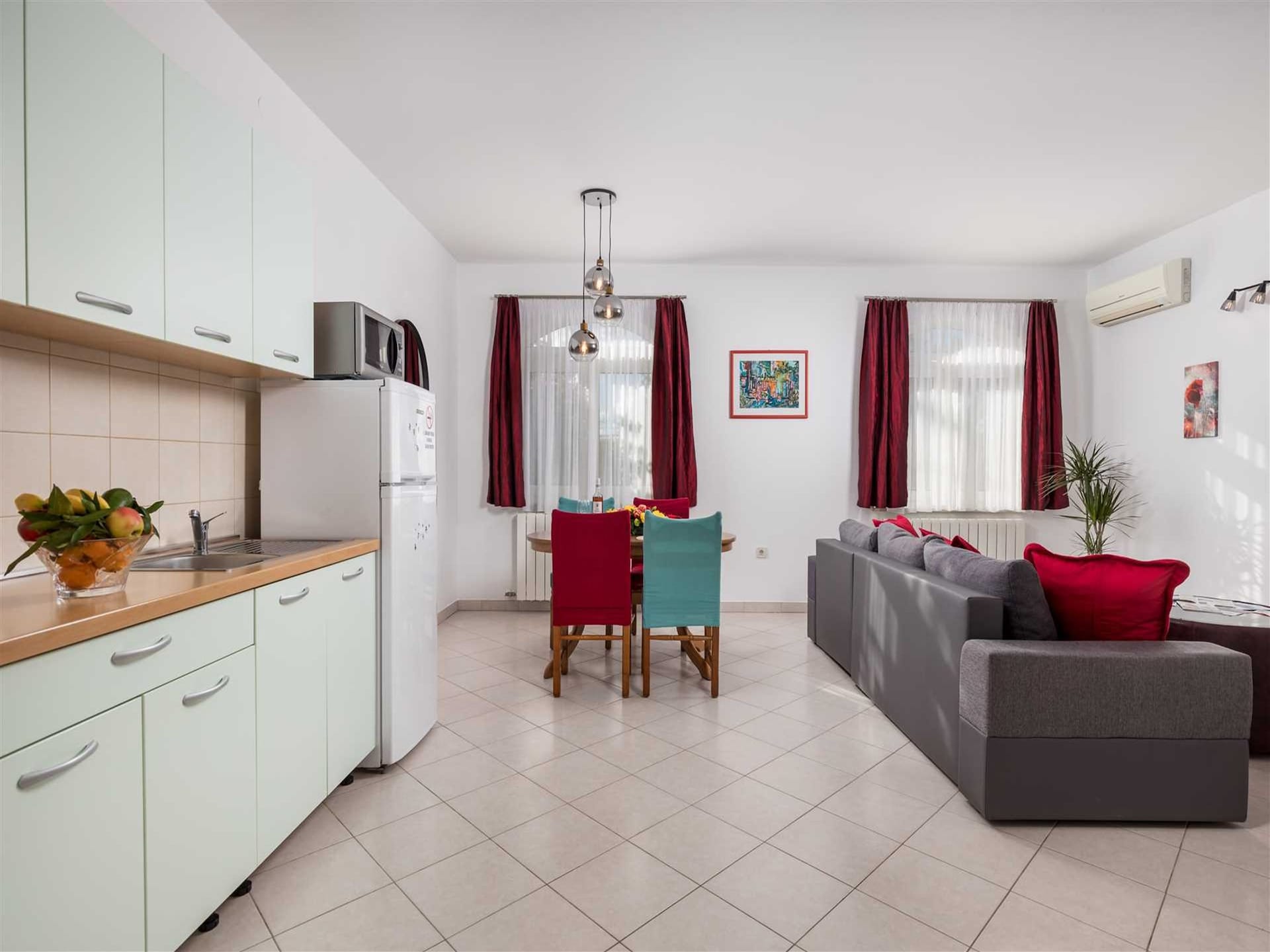 Familie-appartement met tuin op 350 meter van strand in Kraljevica - foto 12