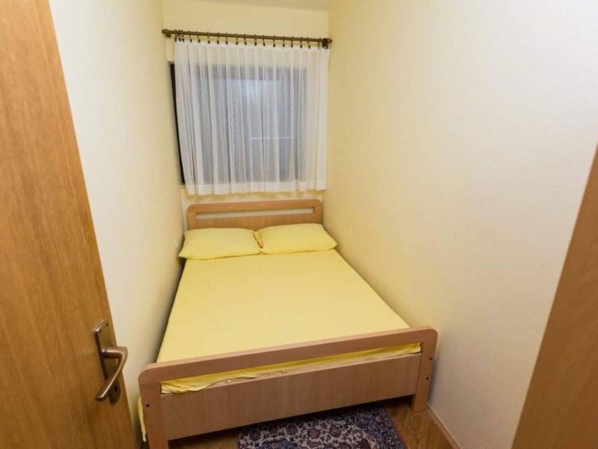 Aan het strand: Ruim appartement voor 8 personen in Okrug Gornji - foto 7