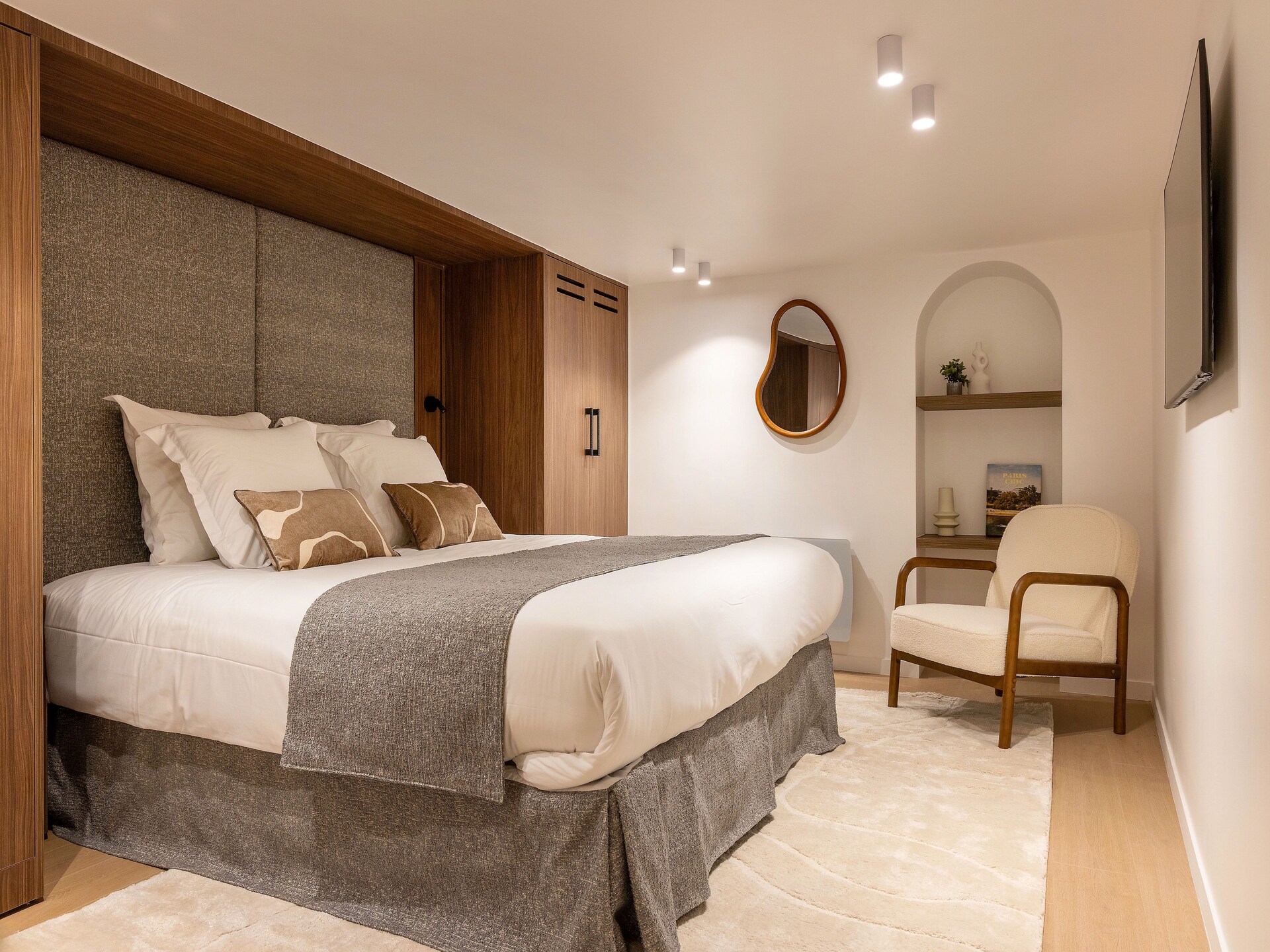 Licht appartement van 90m² in het hart van Parijs, vlakbij het Louvre - foto 9