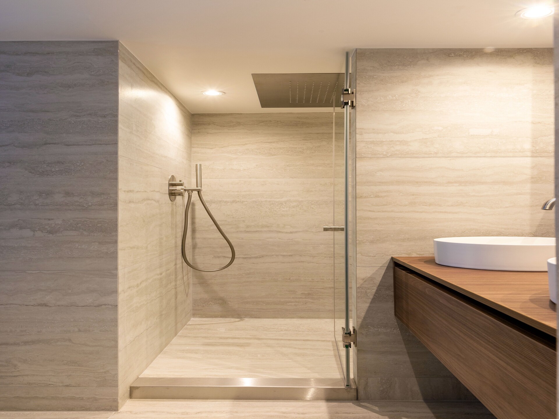 Licht appartement van 90m² in het hart van Parijs, vlakbij het Louvre - foto 14
