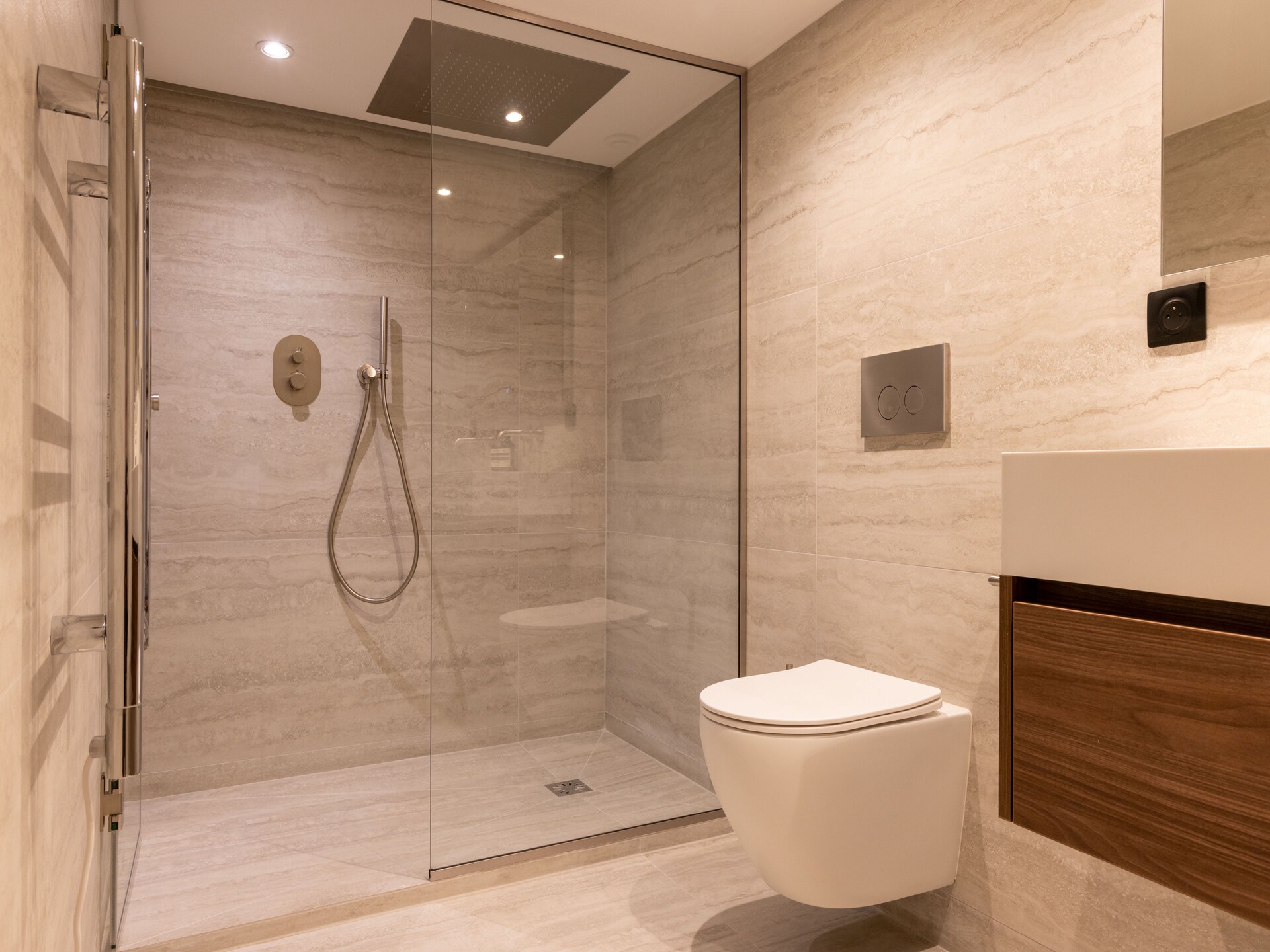 Licht appartement van 90m² in het hart van Parijs, vlakbij het Louvre - foto 18
