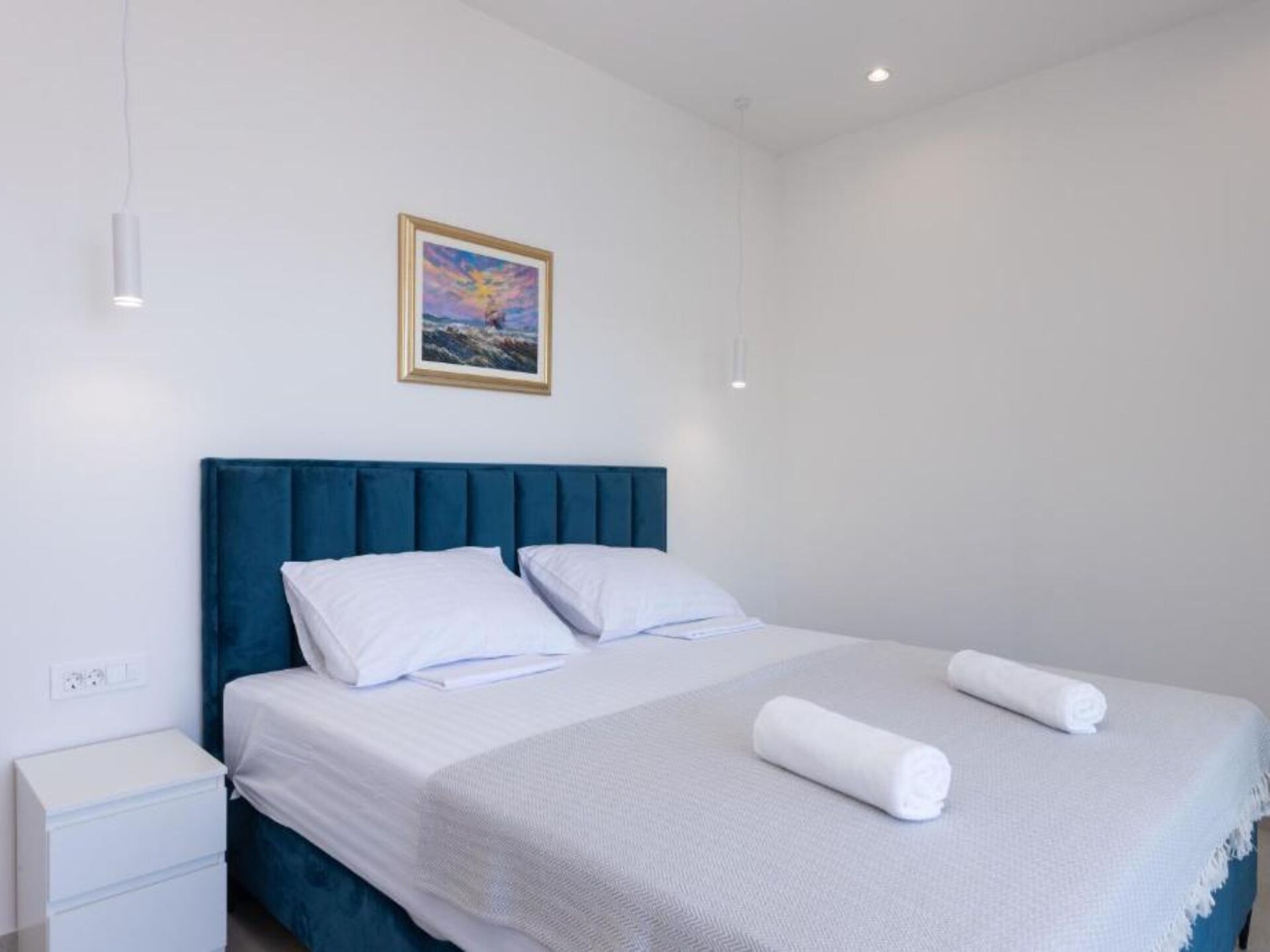 Aan het strand: Luxe vakantiehuis Luxury Villa Navis in Rogotin - foto 11