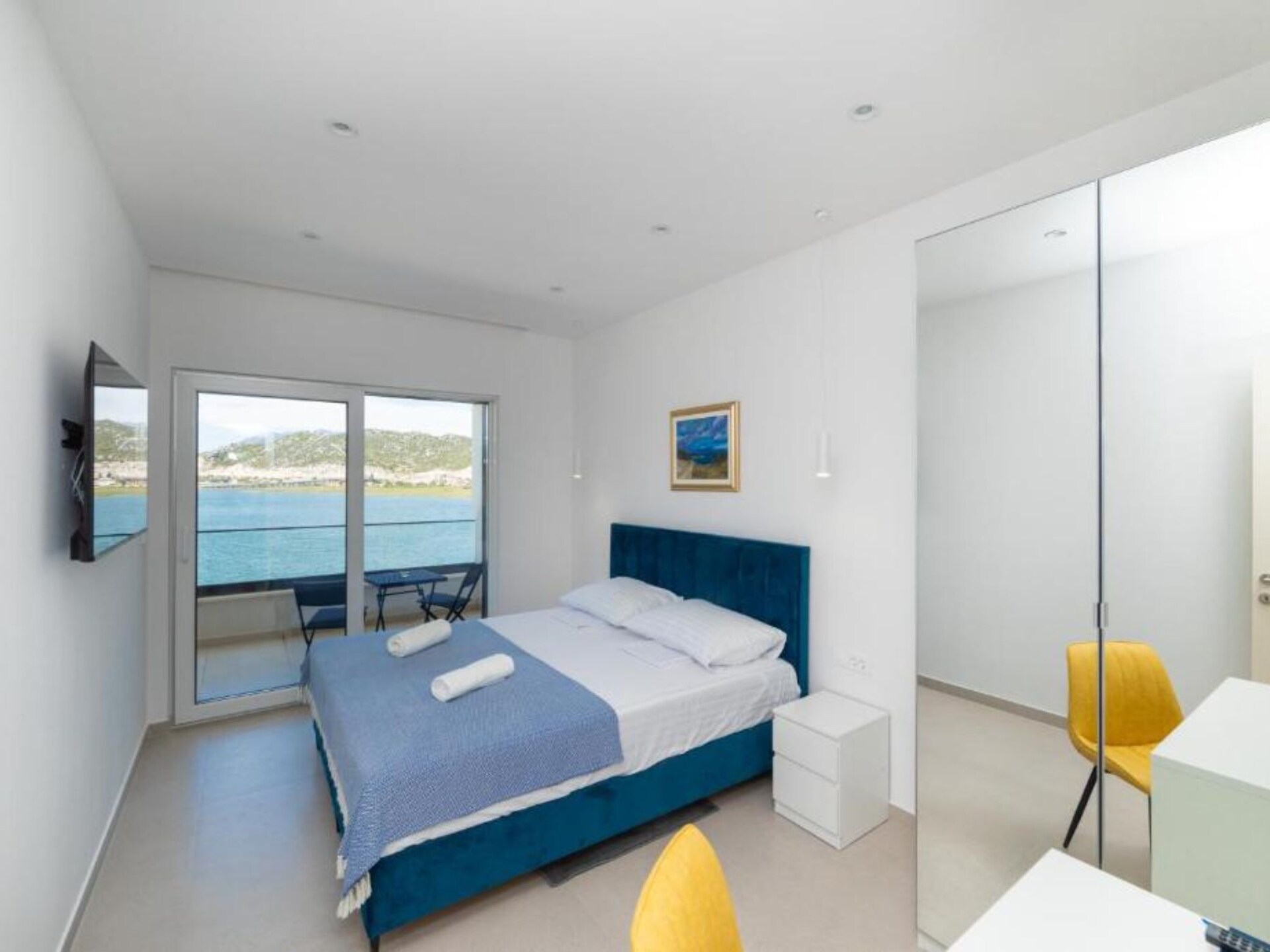 Aan het strand: Luxe vakantiehuis Luxury Villa Navis in Rogotin - foto 17