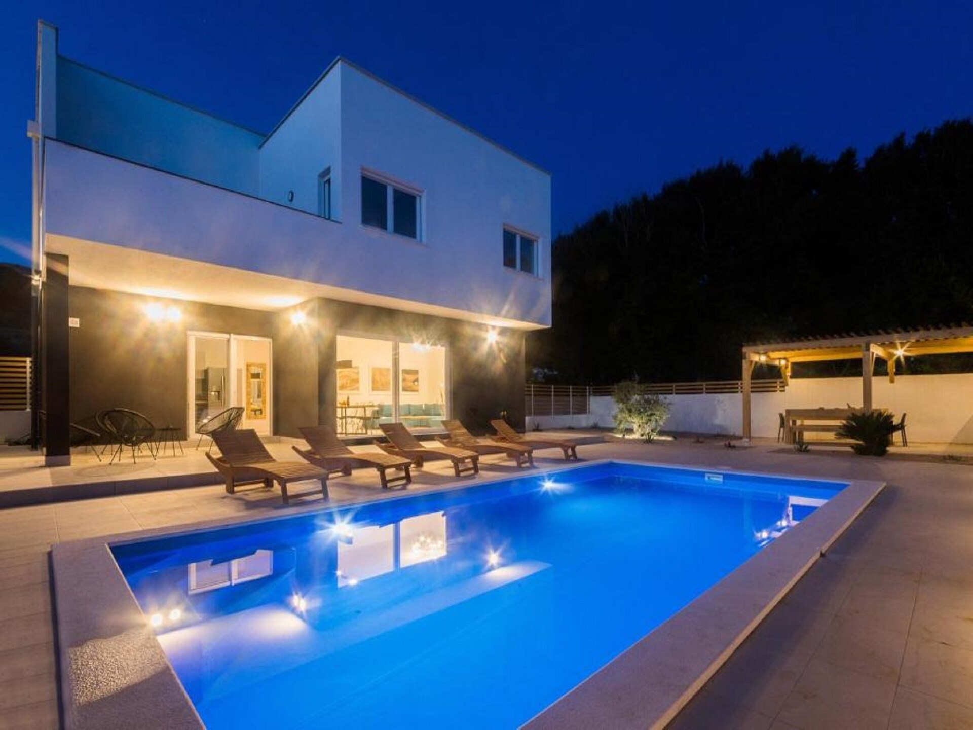 10-persoons luxe villa aan zee op Pag met zwembad - foto 31