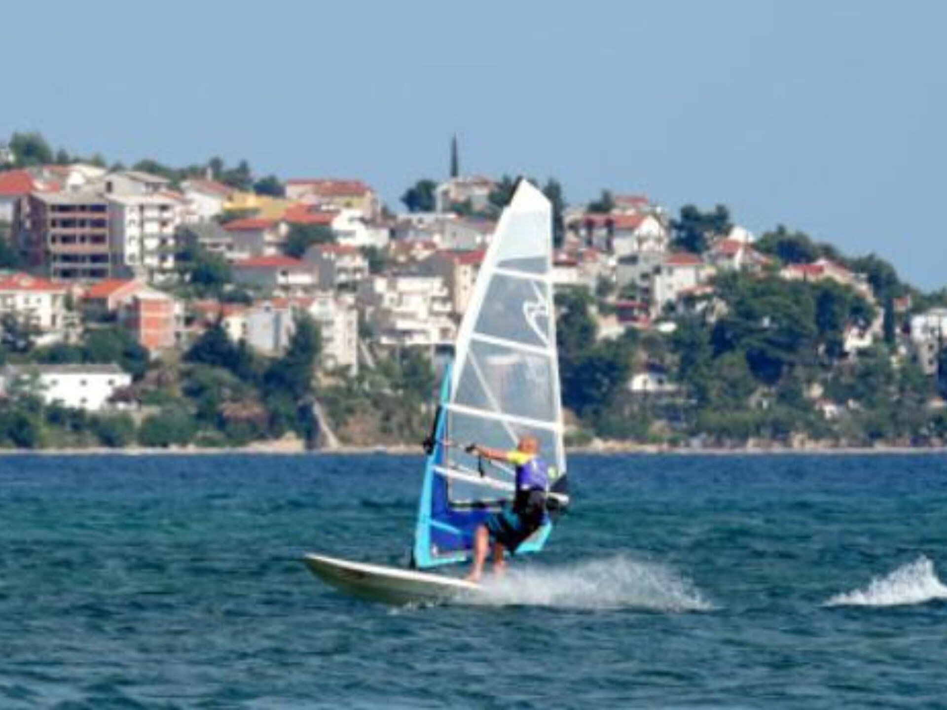 Knus appartement met zeezichtterras op 200 meter van het strand in Omiš - foto 12