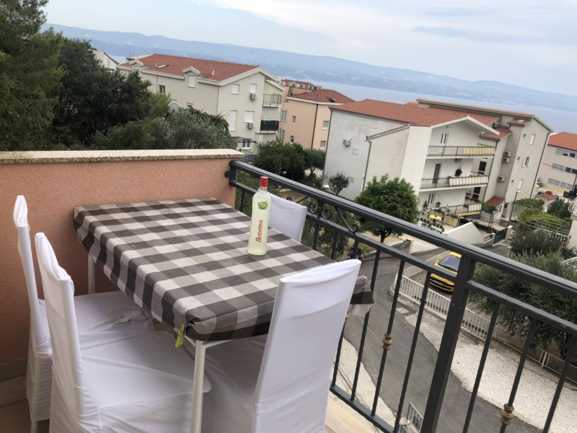 Knus appartement met zeezichtterras op 200 meter van het strand in Omiš - foto 10